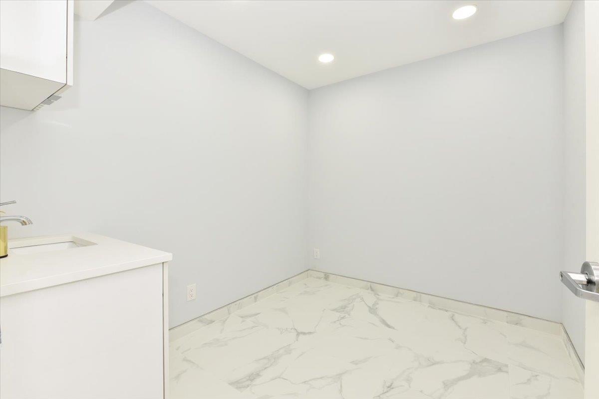 Commercial Sale 82nd  Manhattan, NY 10024, MLS-829637-11
