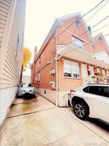 Single Family Remsen  Queens, NY 11378, MLS-829689-3