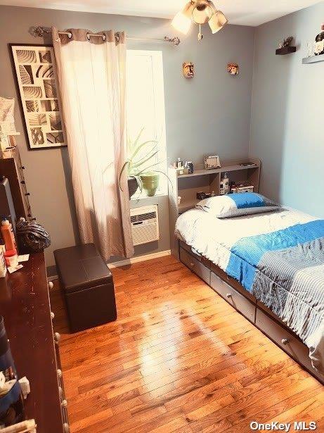 Single Family Remsen  Queens, NY 11378, MLS-829689-34