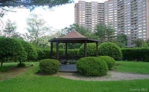 Coop Arlington  Bronx, NY 10471, MLS-829714-24