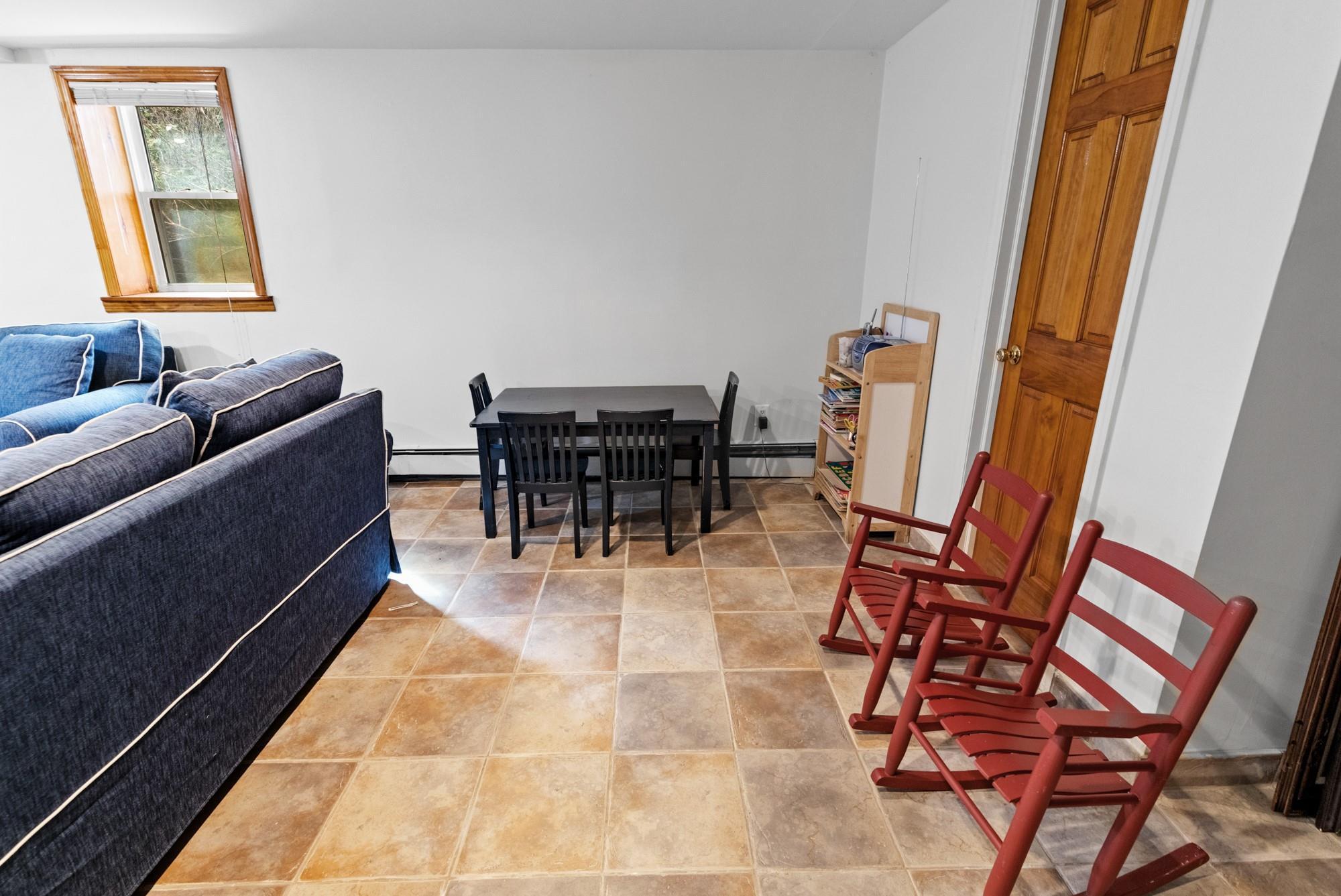 Single Family Salt Marsh  Suffolk County, NY 11958, MLS-829743-33