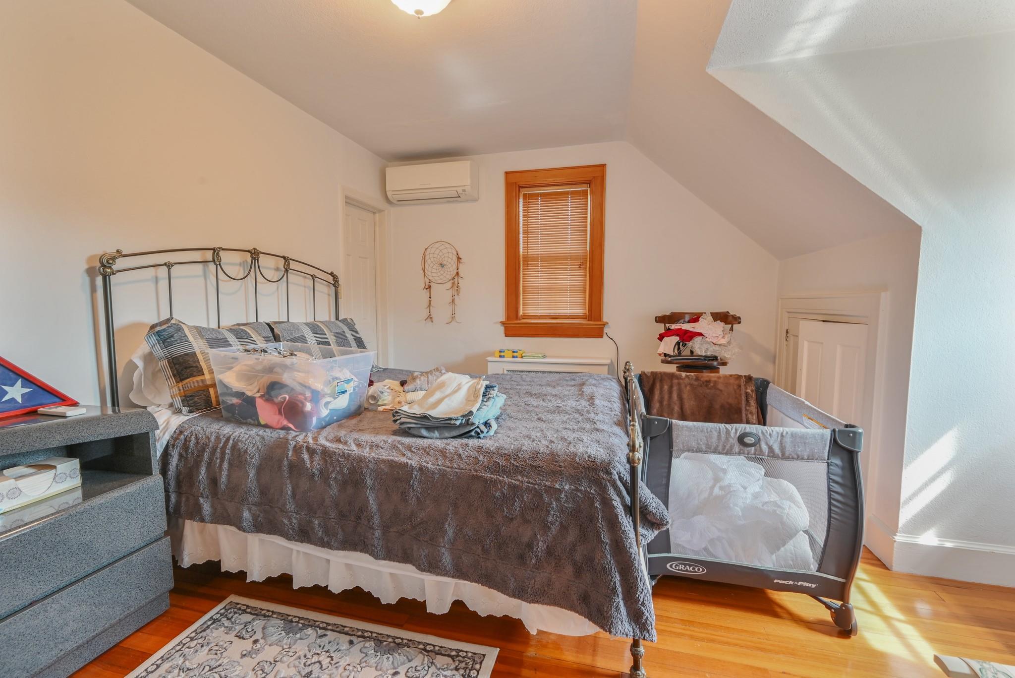 Single Family Browvale  Queens, NY 11362, MLS-829745-16