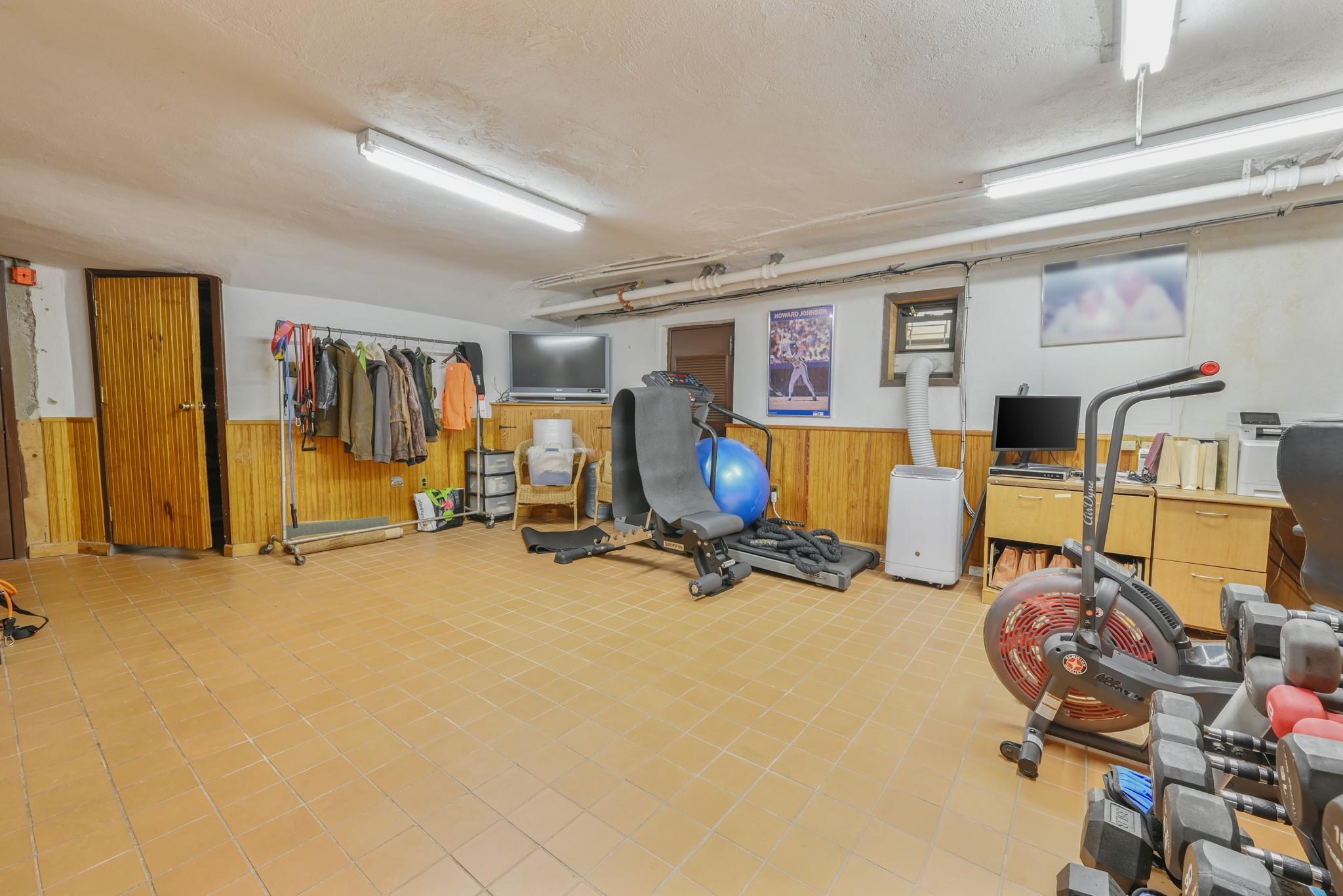 Single Family Browvale  Queens, NY 11362, MLS-829745-20