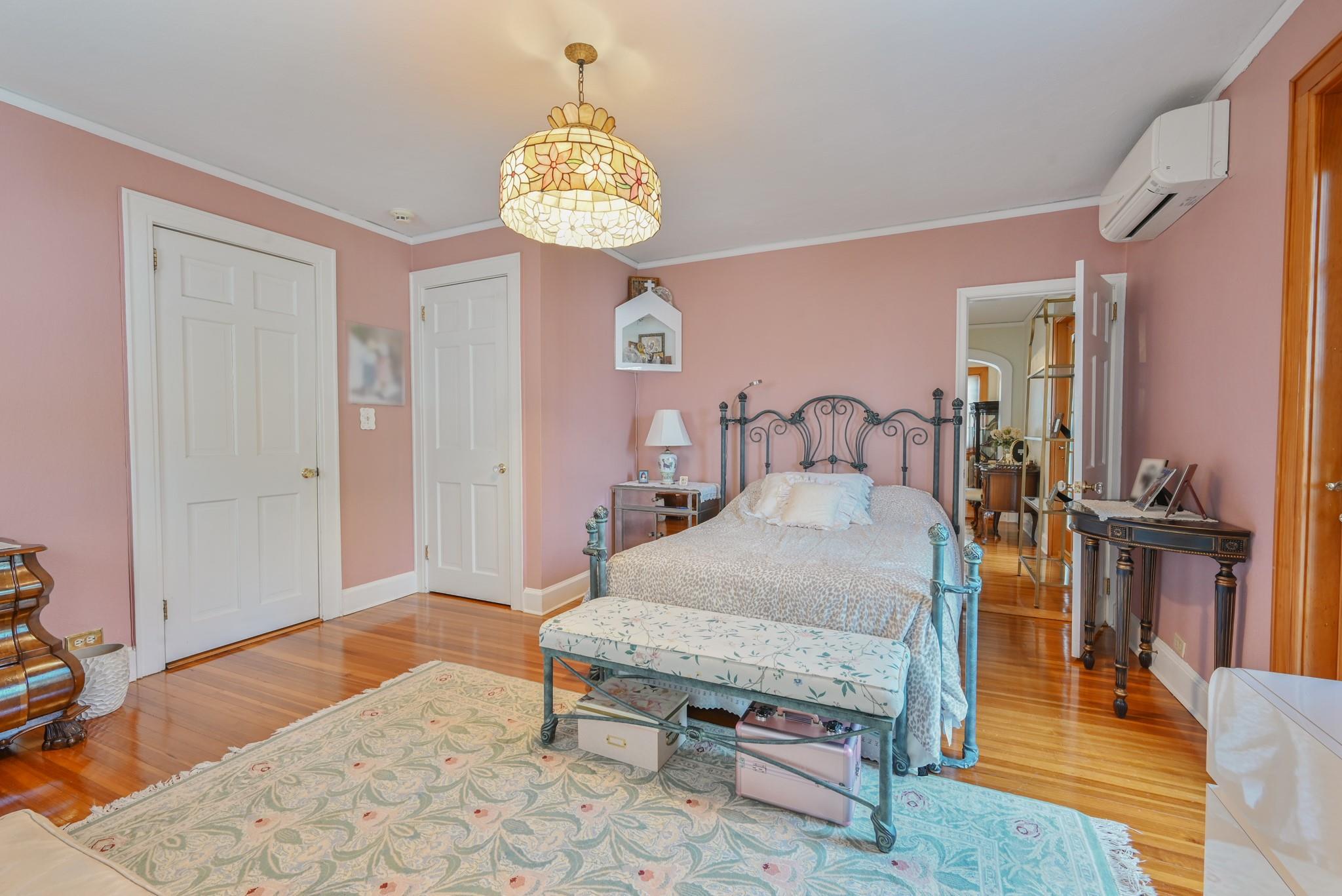 Single Family Browvale  Queens, NY 11362, MLS-829745-25