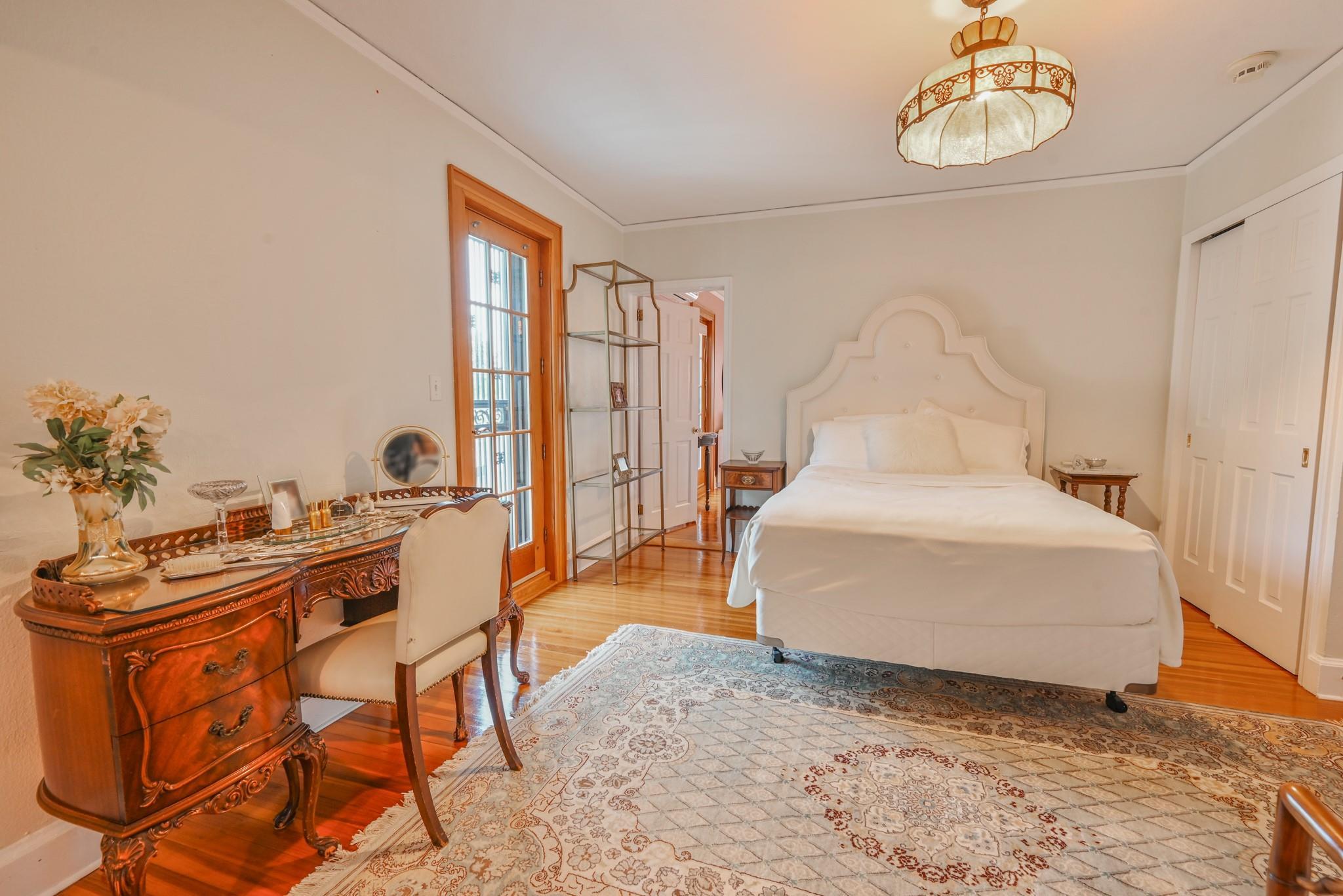 Single Family Browvale  Queens, NY 11362, MLS-829745-26