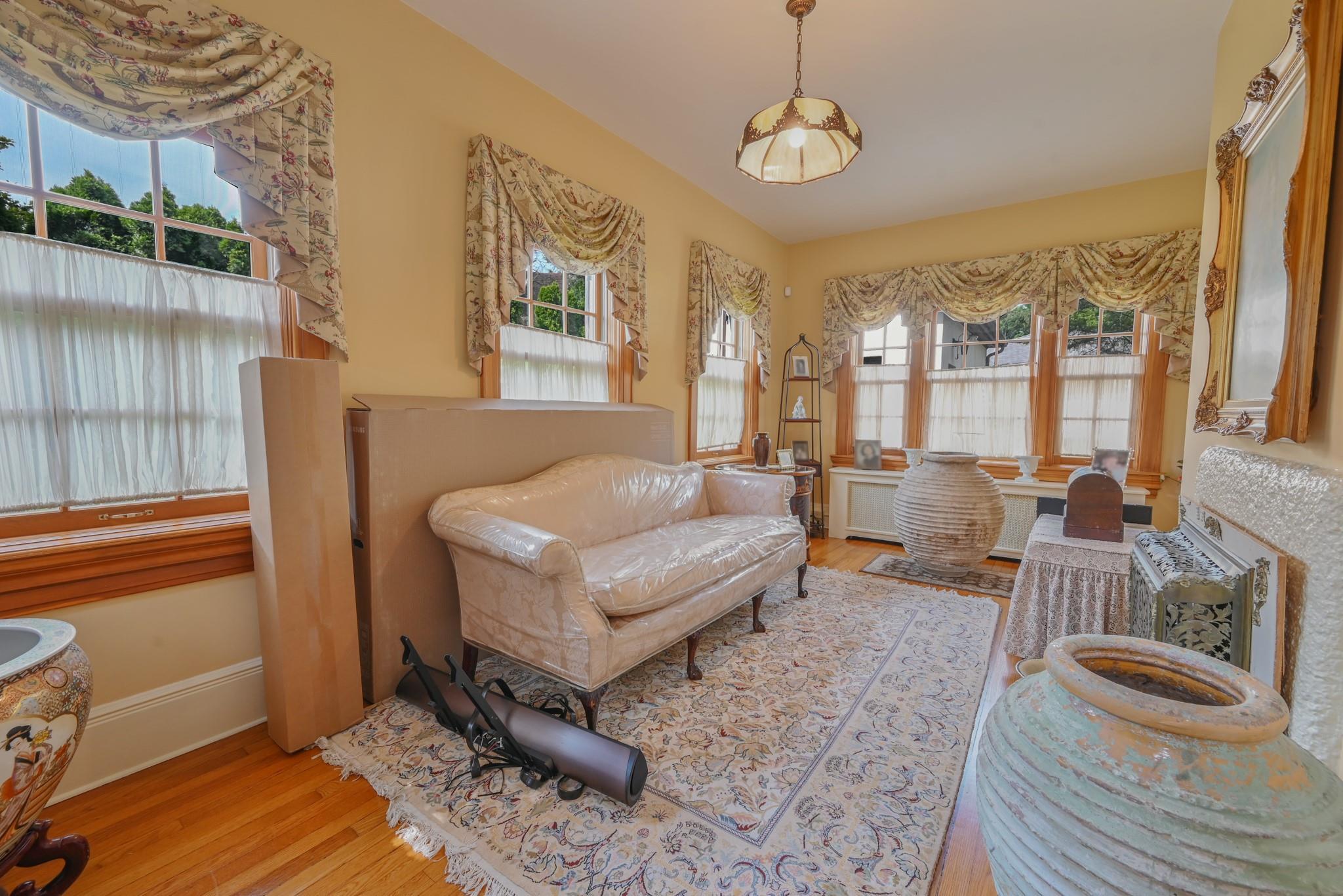 Single Family Browvale  Queens, NY 11362, MLS-829745-9