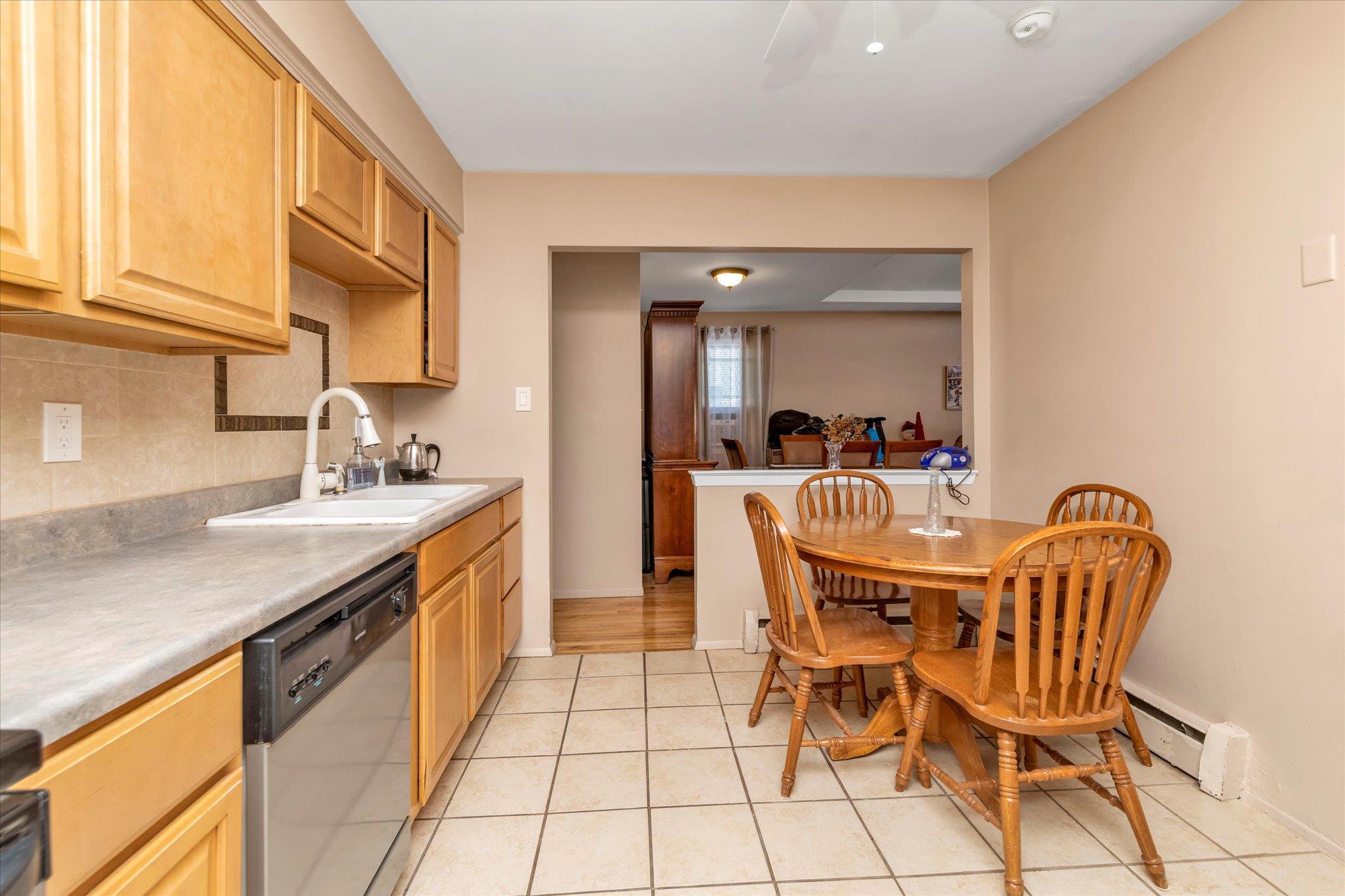 Single Family Marinor  Nassau County, NY 11783, MLS-829797-4
