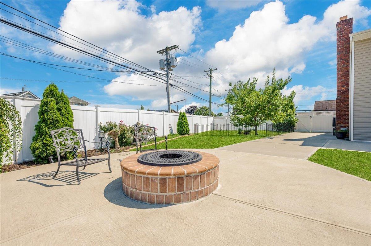 Single Family Jetmore  Nassau County, NY 11758, MLS-829867-18