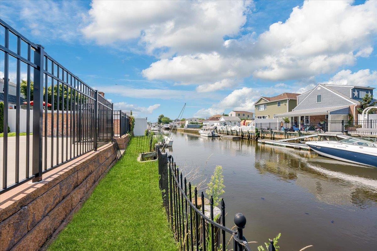 Single Family Jetmore  Nassau County, NY 11758, MLS-829867-2
