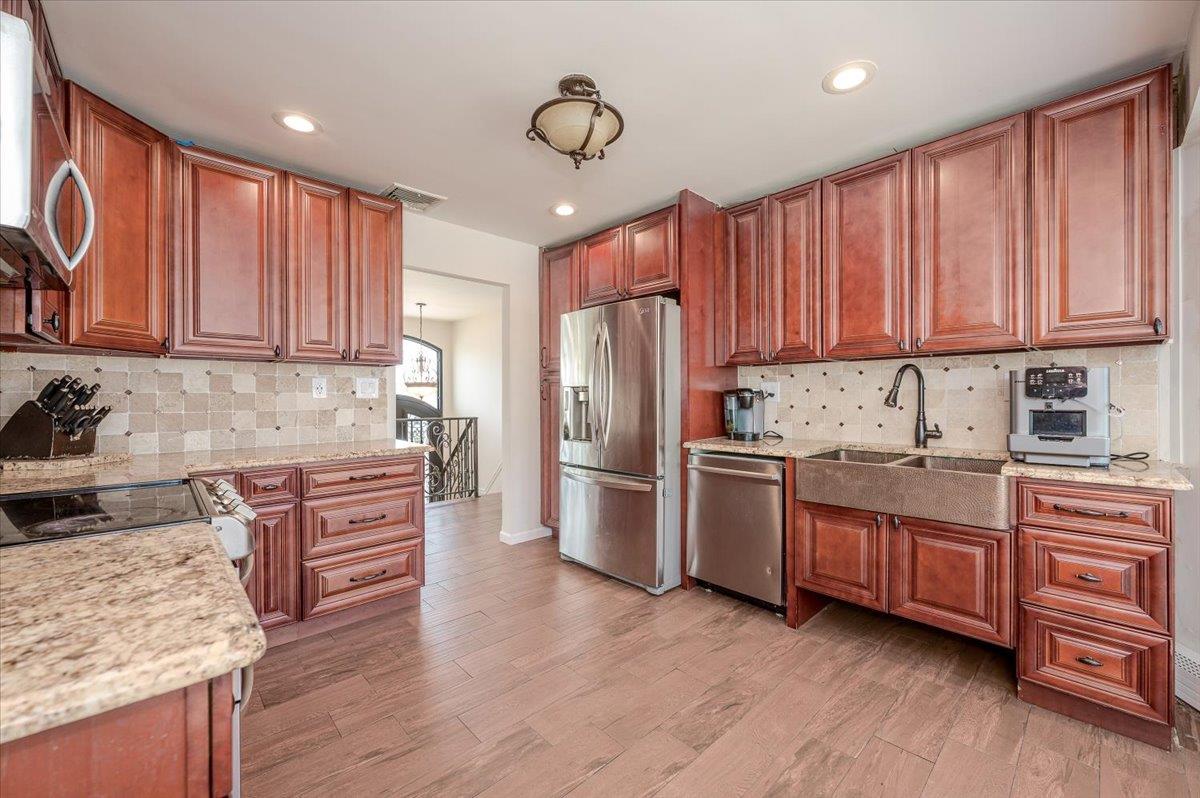 Single Family Jetmore  Nassau County, NY 11758, MLS-829867-7