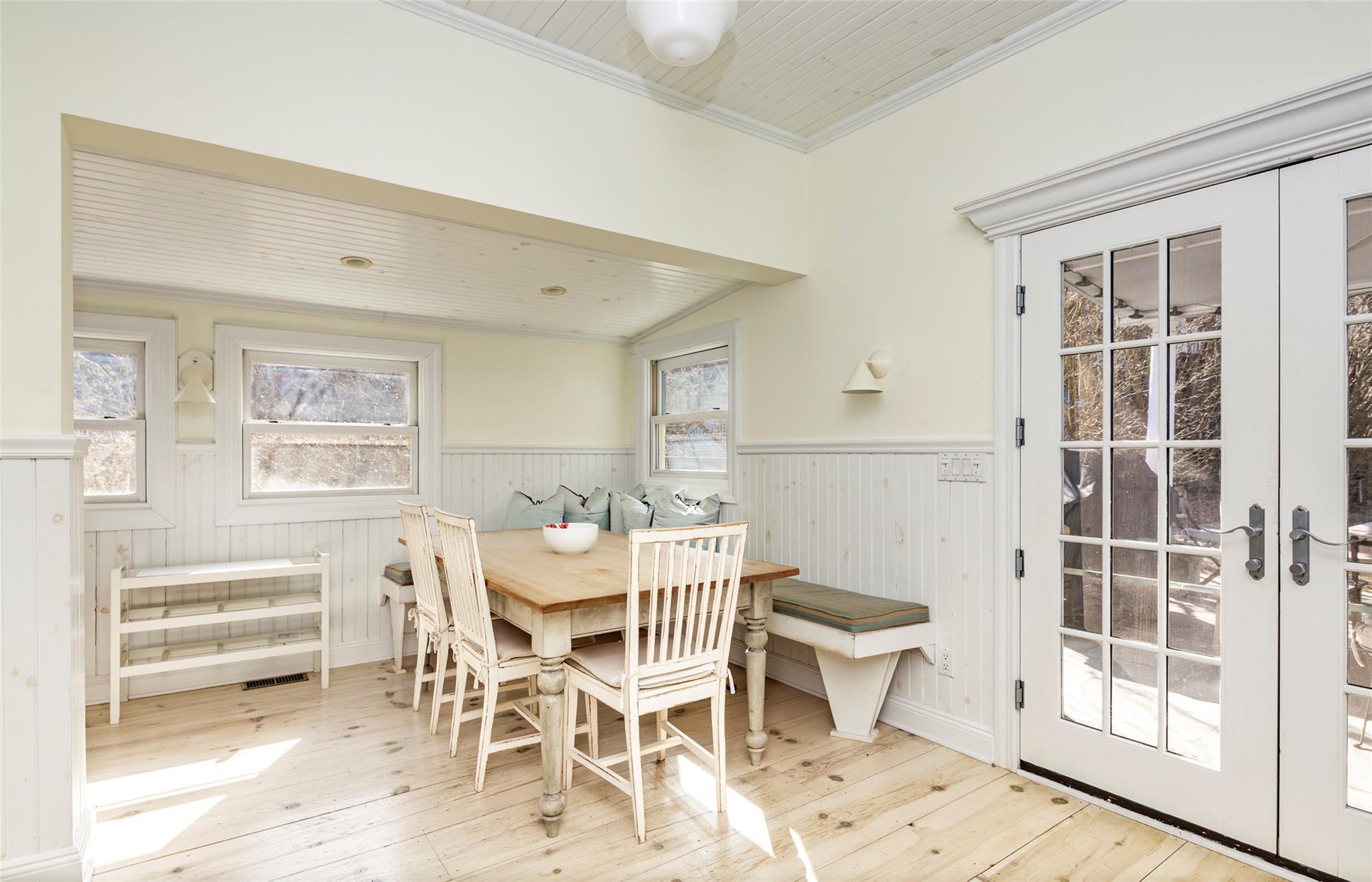 Single Family Grand Ave And 20 Spring Garden Ave  Suffolk County, NY 11965, MLS-829868-27