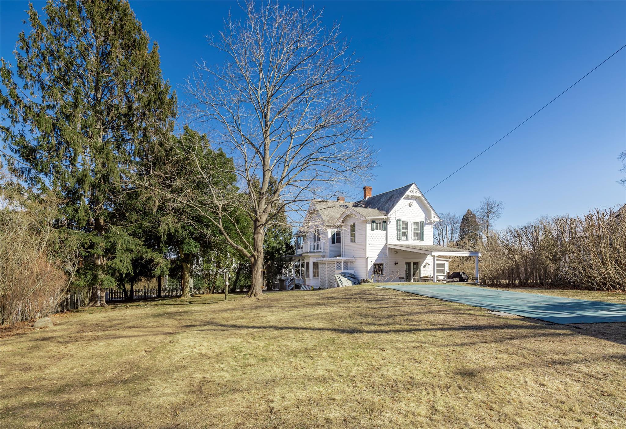 Single Family Grand Ave And 20 Spring Garden Ave  Suffolk County, NY 11965, MLS-829868-31