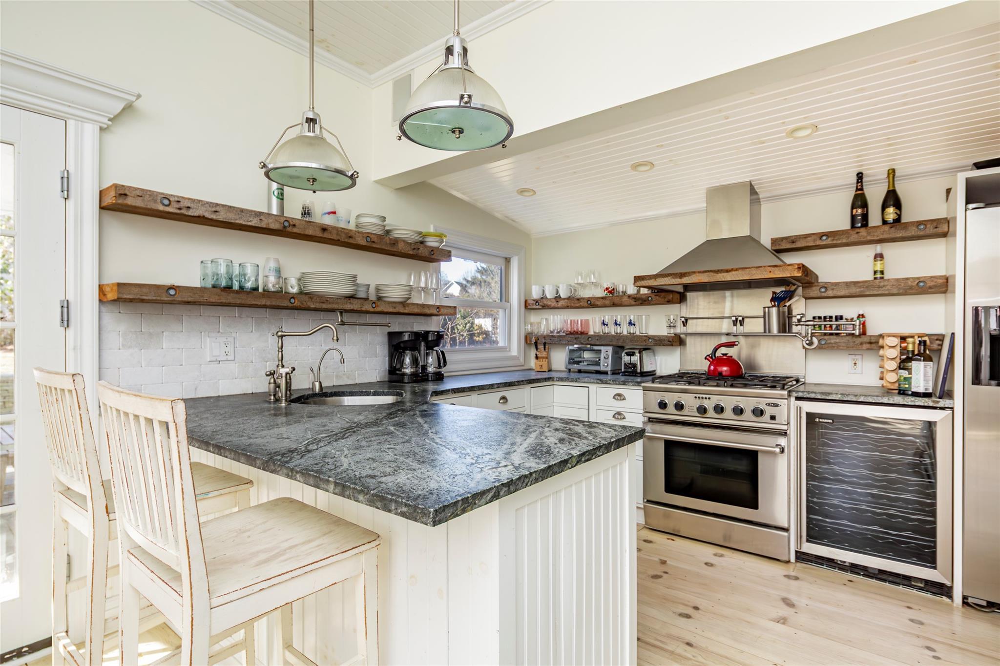 Single Family Grand Ave And 20 Spring Garden Ave  Suffolk County, NY 11965, MLS-829868-9