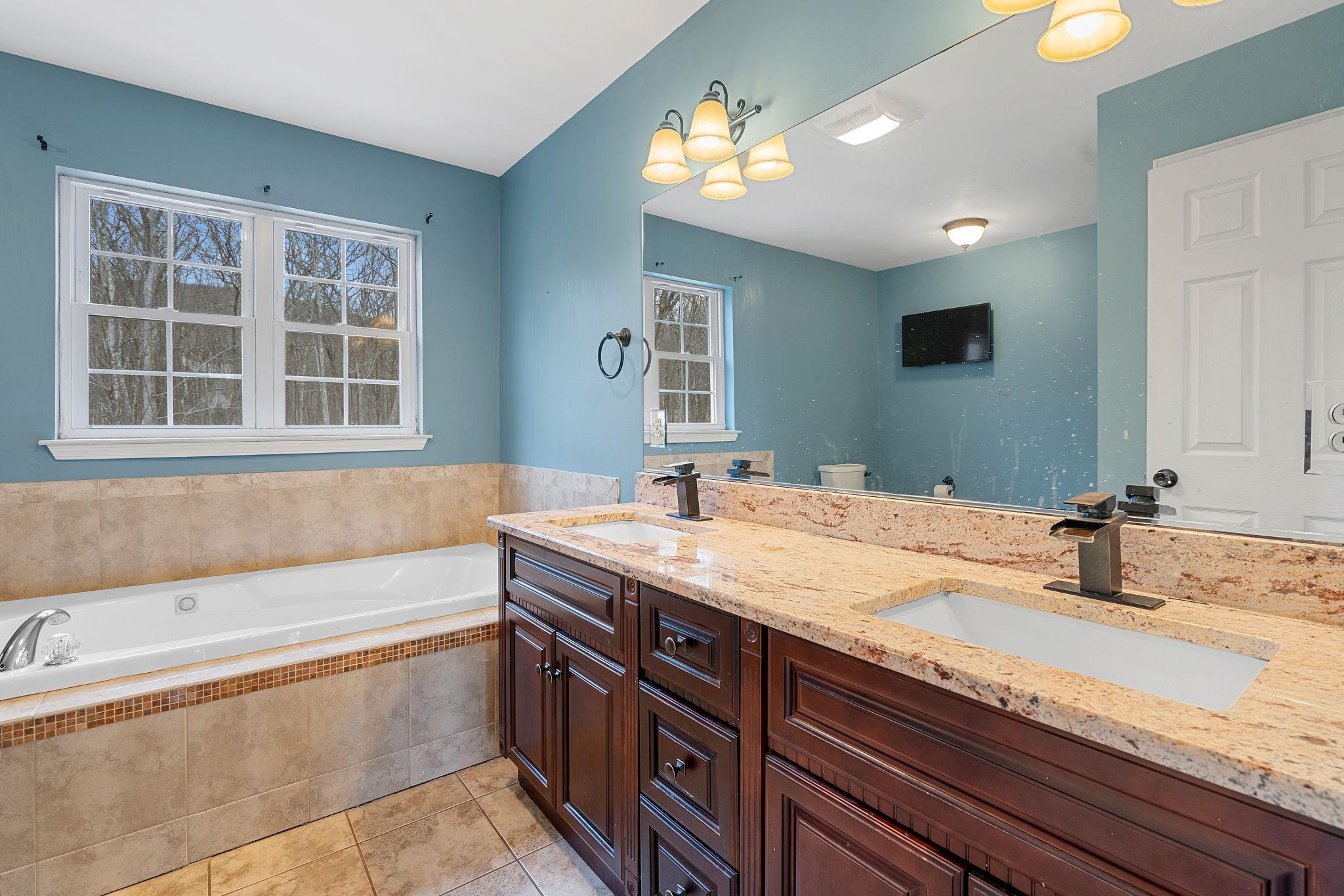 Single Family Dakota  Sullivan County, NY 12721, MLS-829878-24