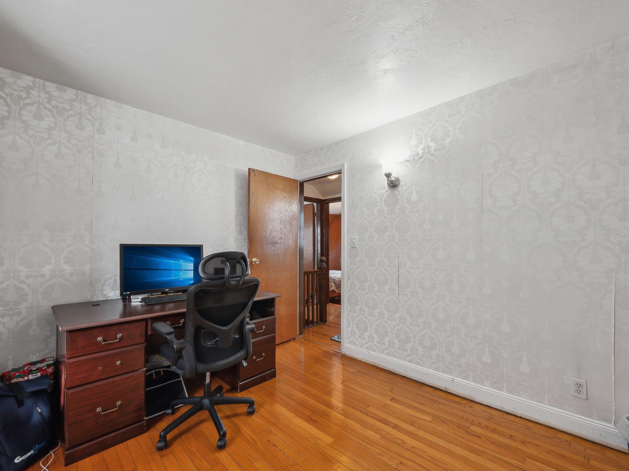 Single Family Herman  Nassau County, NY 11010, MLS-829887-27