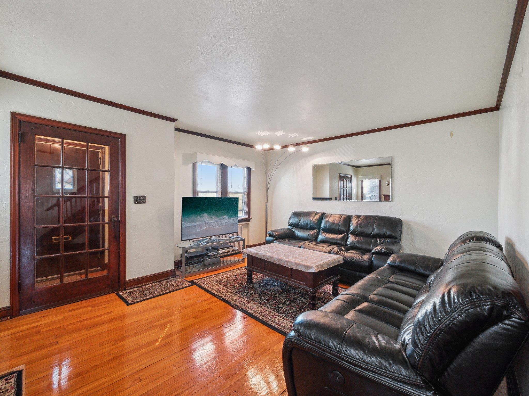 Single Family Herman  Nassau County, NY 11010, MLS-829887-3