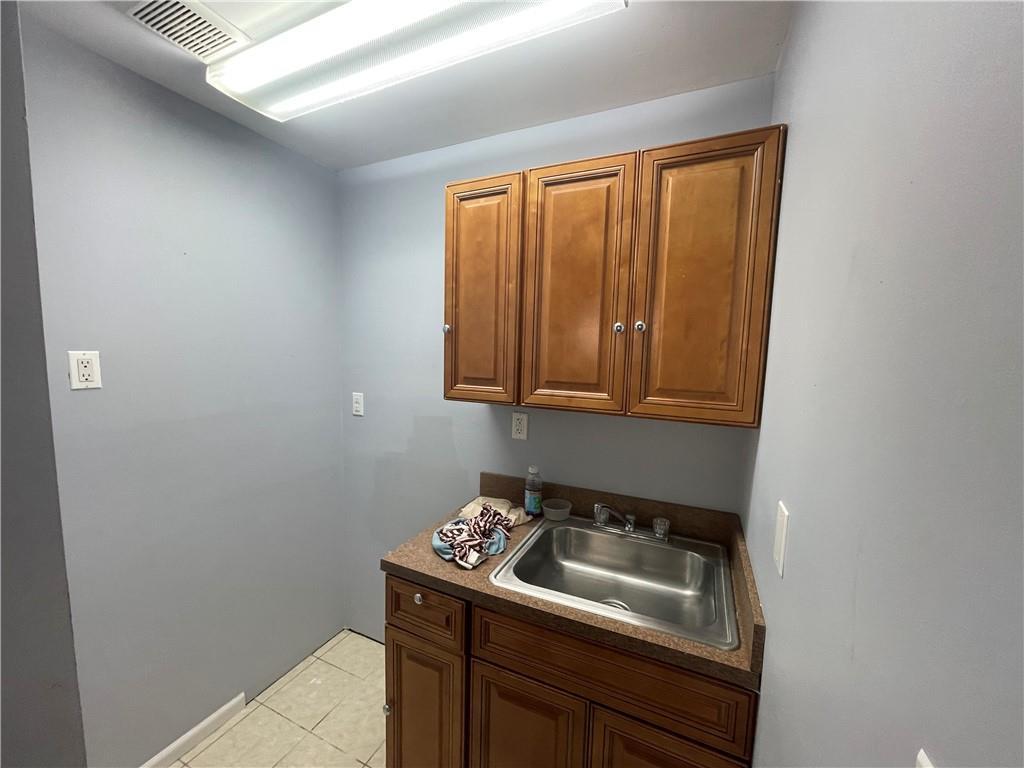 Commercial Lease Tremont  Bronx, NY 10465, MLS-829922-5