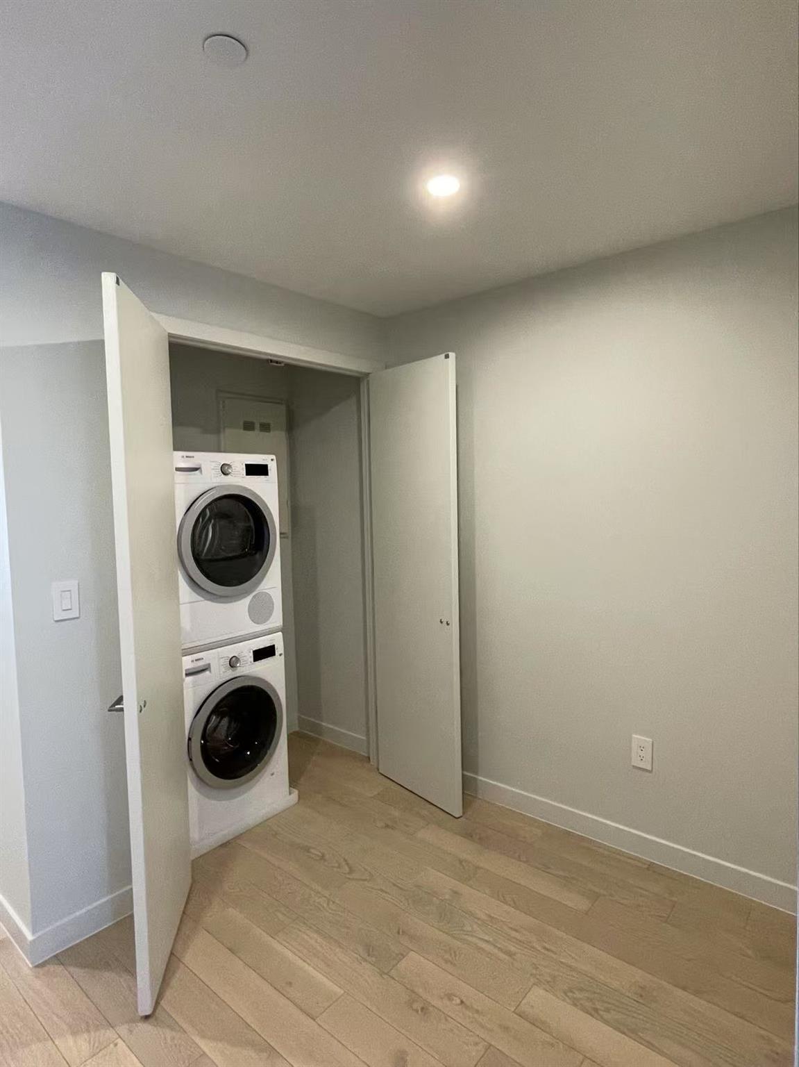 Apartment 40  Queens, NY 11354, MLS-829926-22