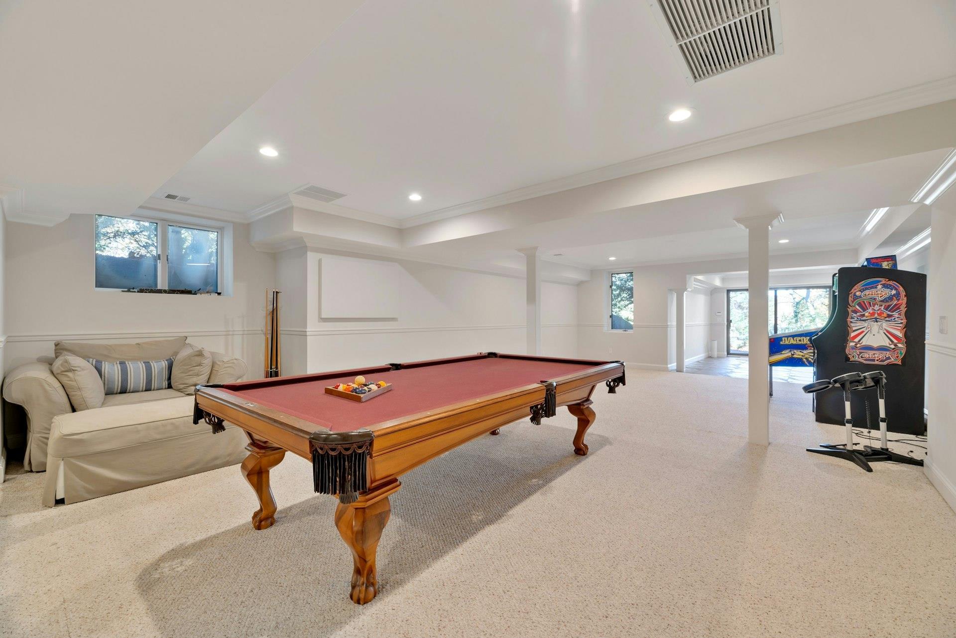 Single Family Cox Neck  Suffolk County, NY 11952, MLS-829935-40