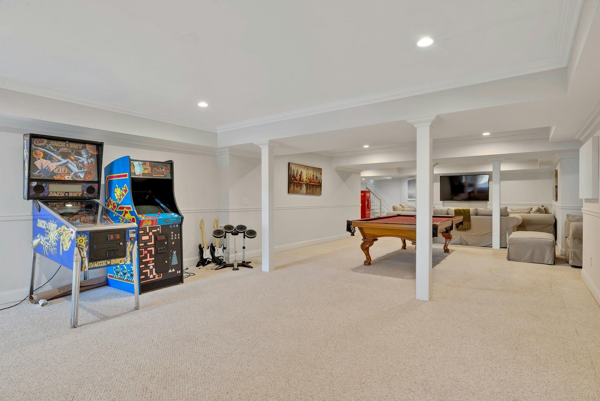 Single Family Cox Neck  Suffolk County, NY 11952, MLS-829935-43