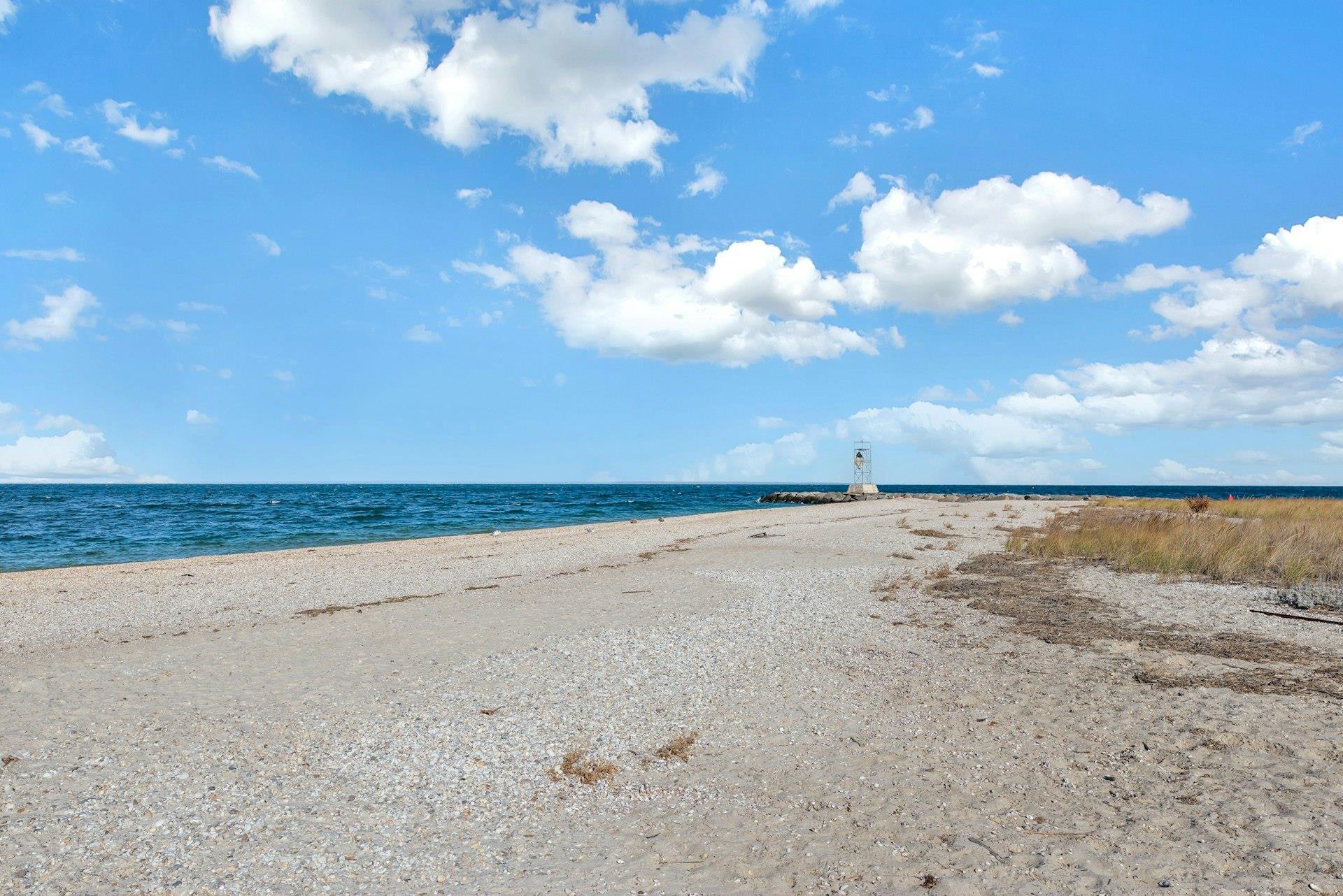 Single Family Cox Neck  Suffolk County, NY 11952, MLS-829935-44