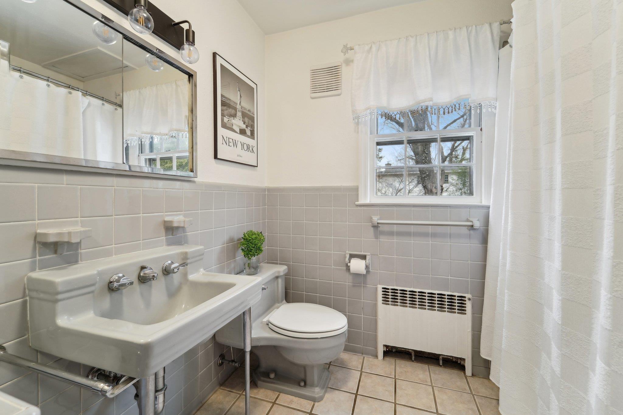 Single Family Wayside  Westchester County, NY 10607, MLS-830020-11