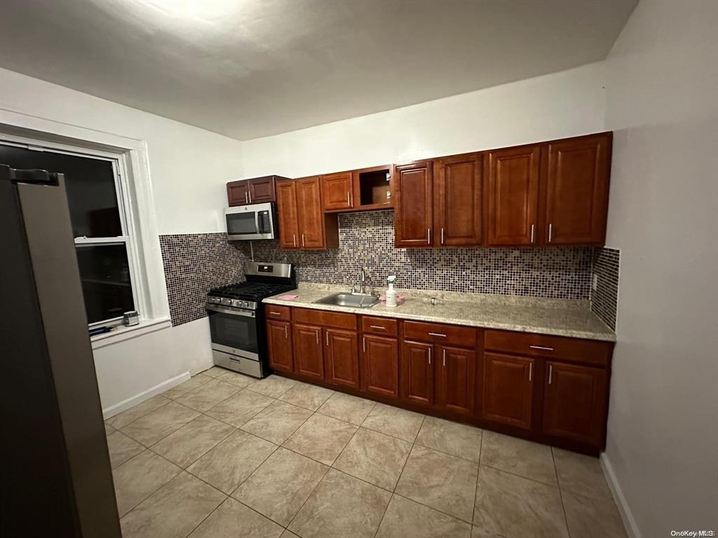 Apartment 96th  Brooklyn, NY 11212, MLS-830032-6