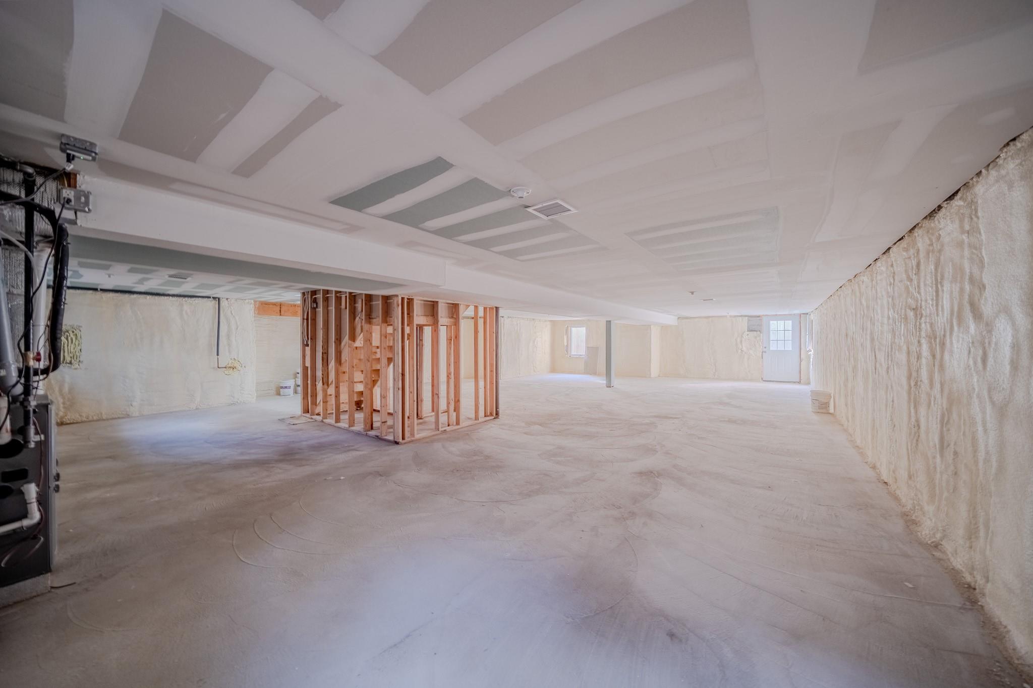 Single Family Spruce  Nassau County, NY 11801, MLS-830063-38