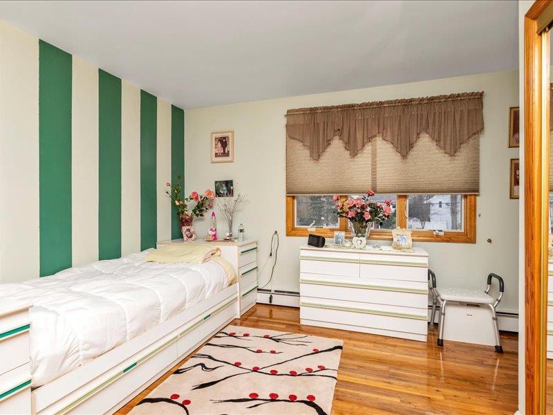 Single Family Berne  Nassau County, NY 11793, MLS-830076-19