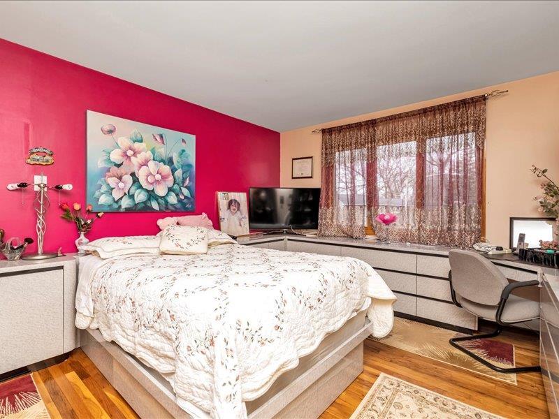 Single Family Berne  Nassau County, NY 11793, MLS-830076-20