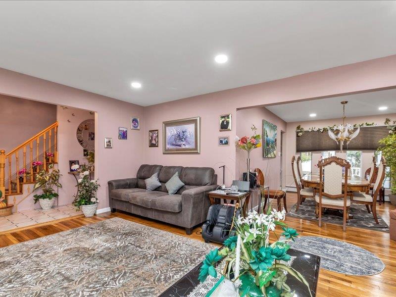 Single Family Berne  Nassau County, NY 11793, MLS-830076-5