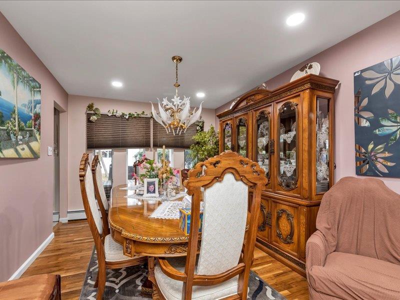 Single Family Berne  Nassau County, NY 11793, MLS-830076-6