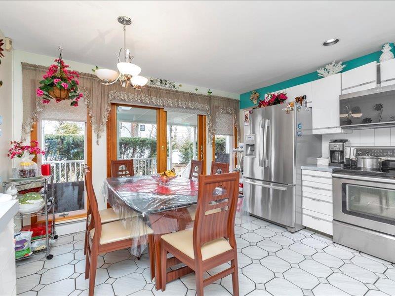 Single Family Berne  Nassau County, NY 11793, MLS-830076-9