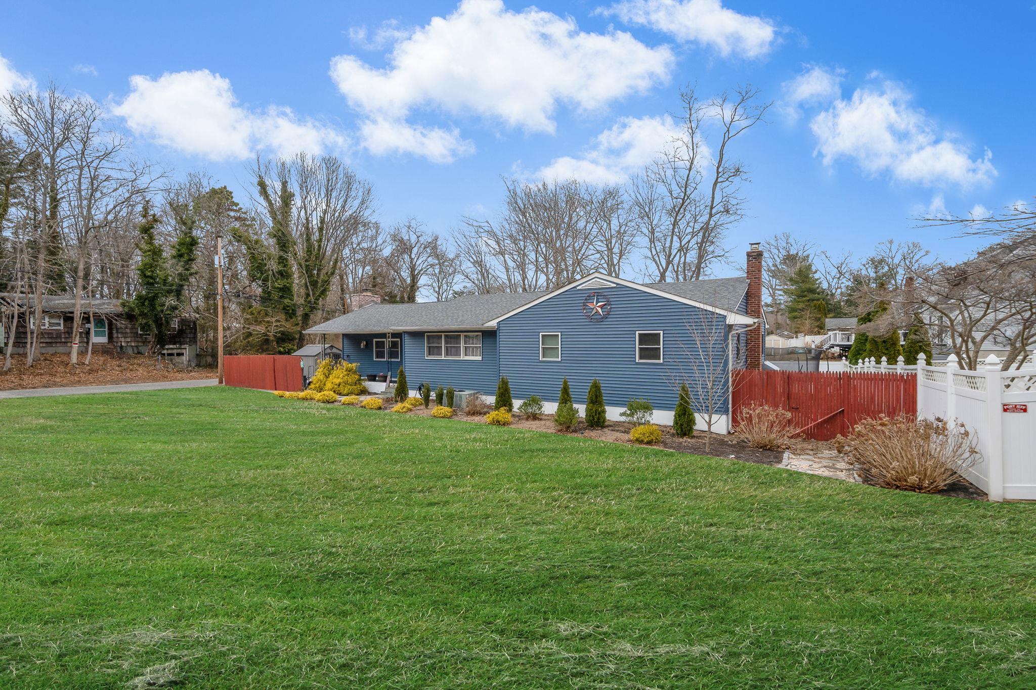 Single Family Hulse  Suffolk County, NY 11792, MLS-830095-16