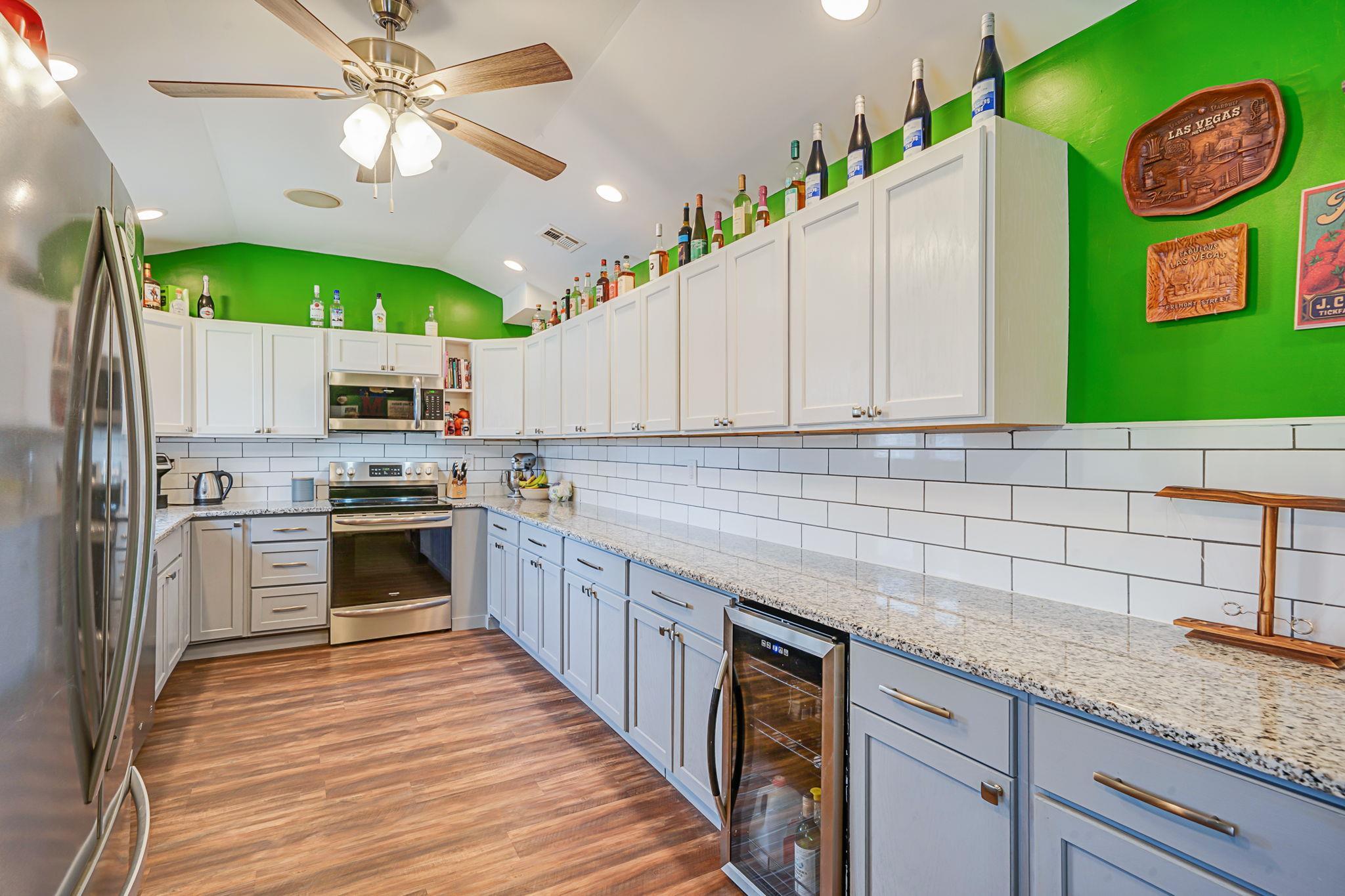 Single Family Hulse  Suffolk County, NY 11792, MLS-830095-2