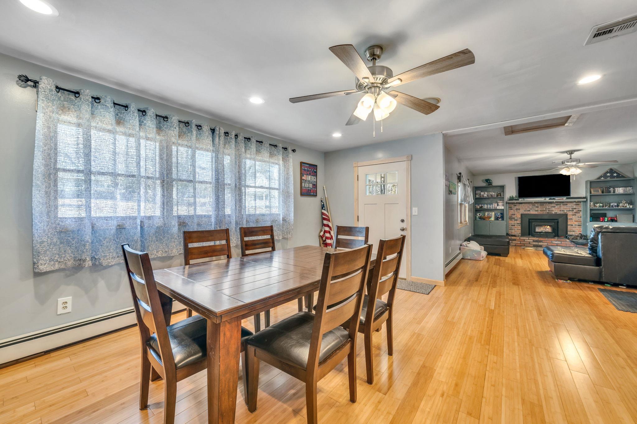 Single Family Hulse  Suffolk County, NY 11792, MLS-830095-5