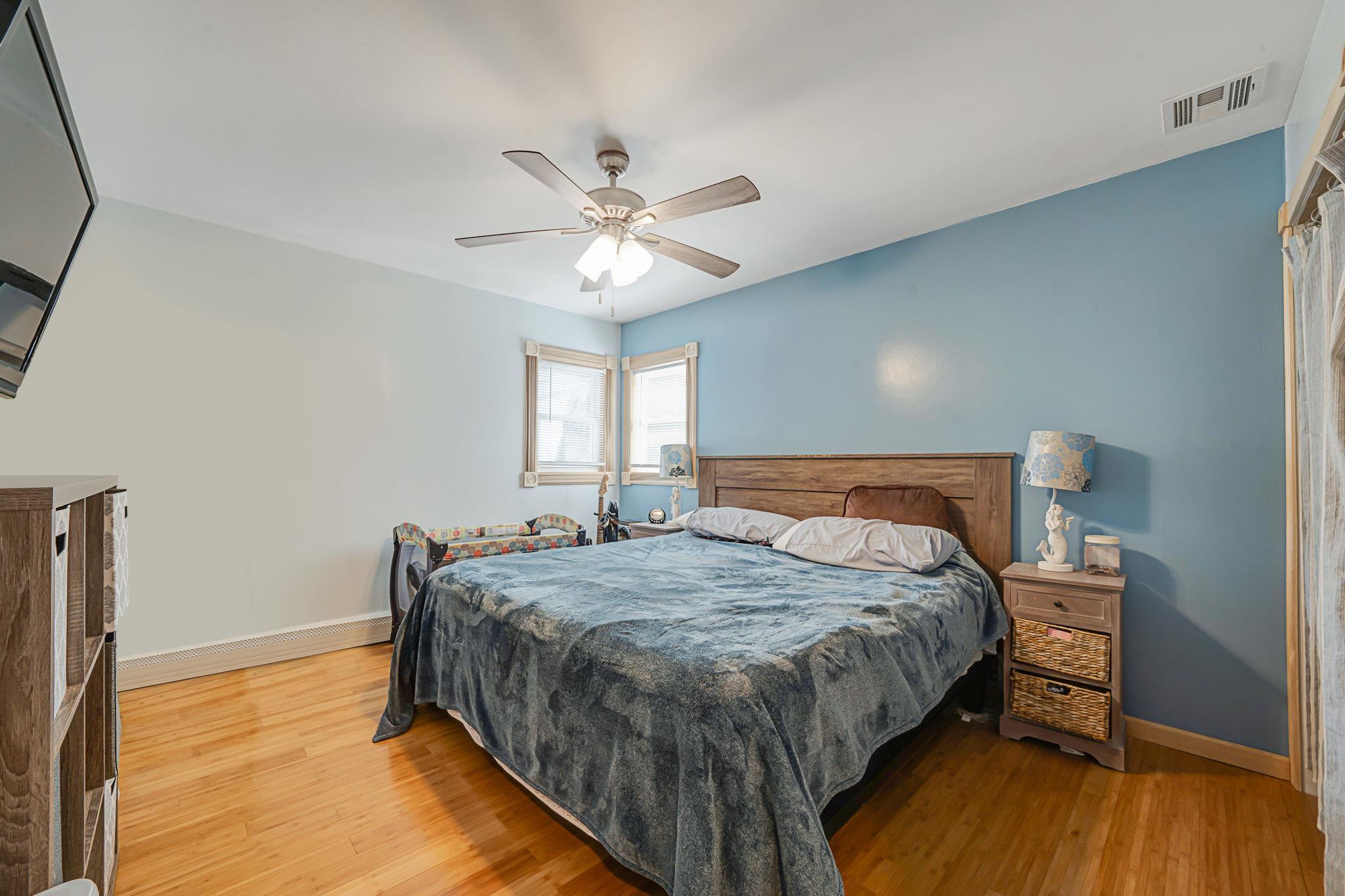 Single Family Hulse  Suffolk County, NY 11792, MLS-830095-9