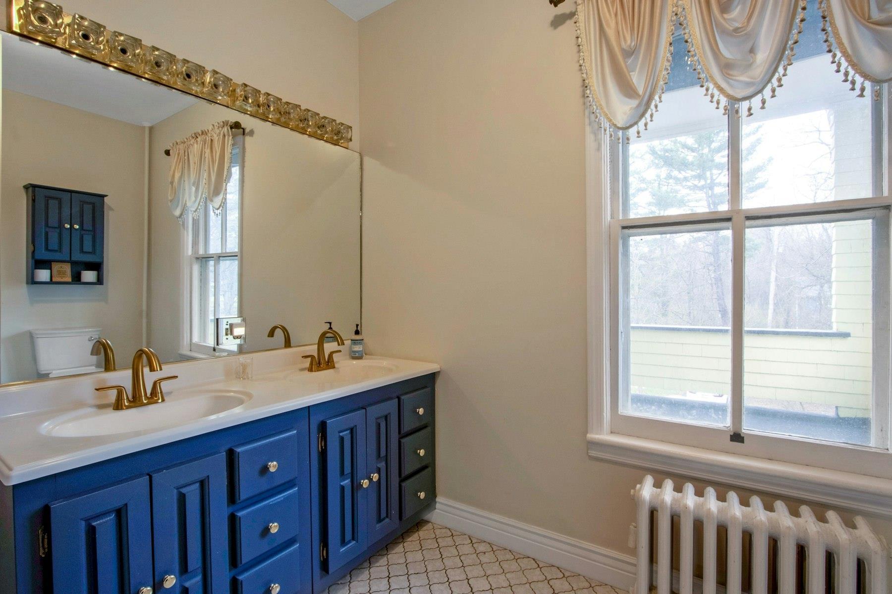 Single Family Balmville  Orange County, NY 12550, MLS-830101-32
