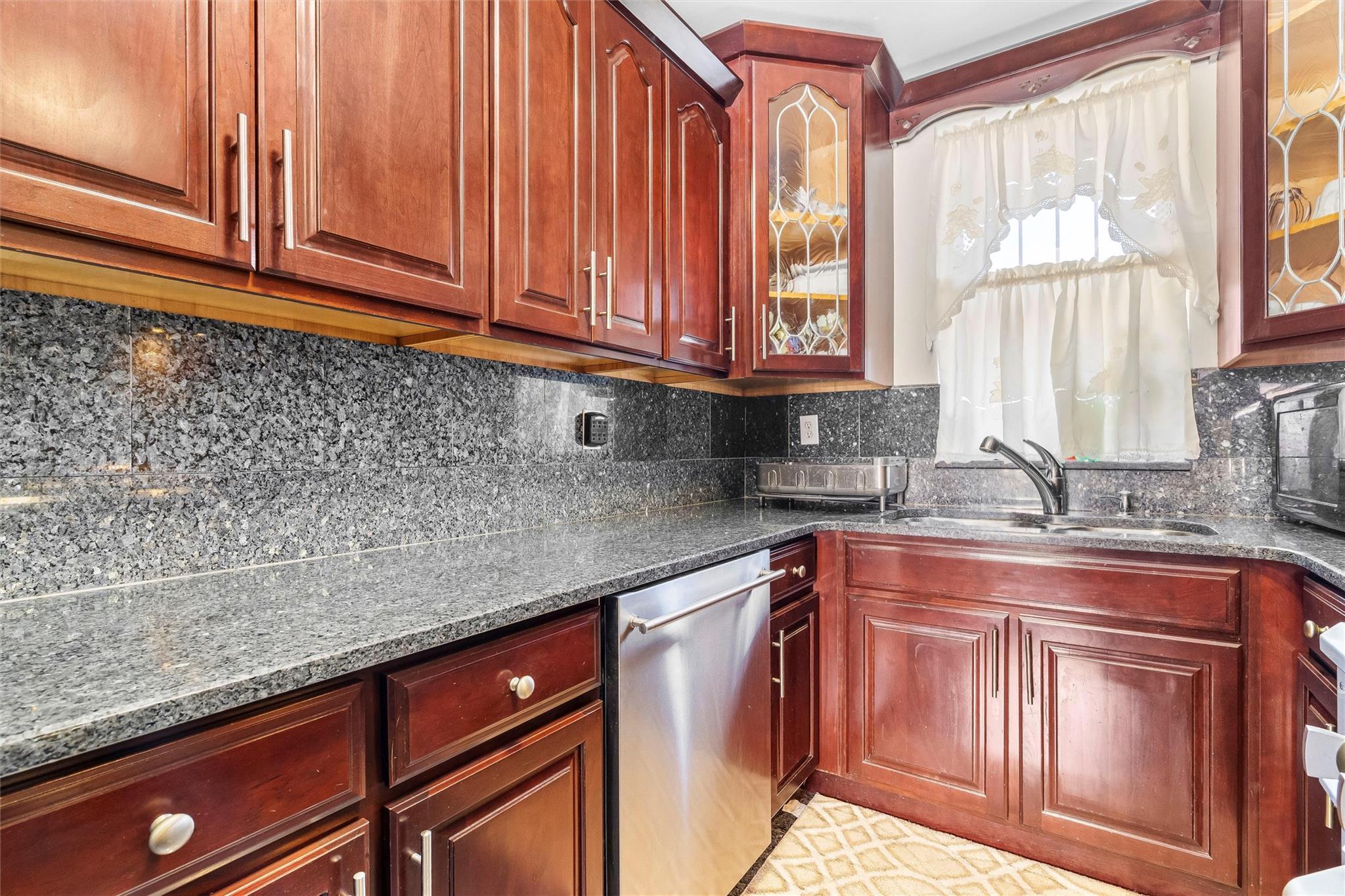 Single Family Turneur  Bronx, NY 10473, MLS-830109-10