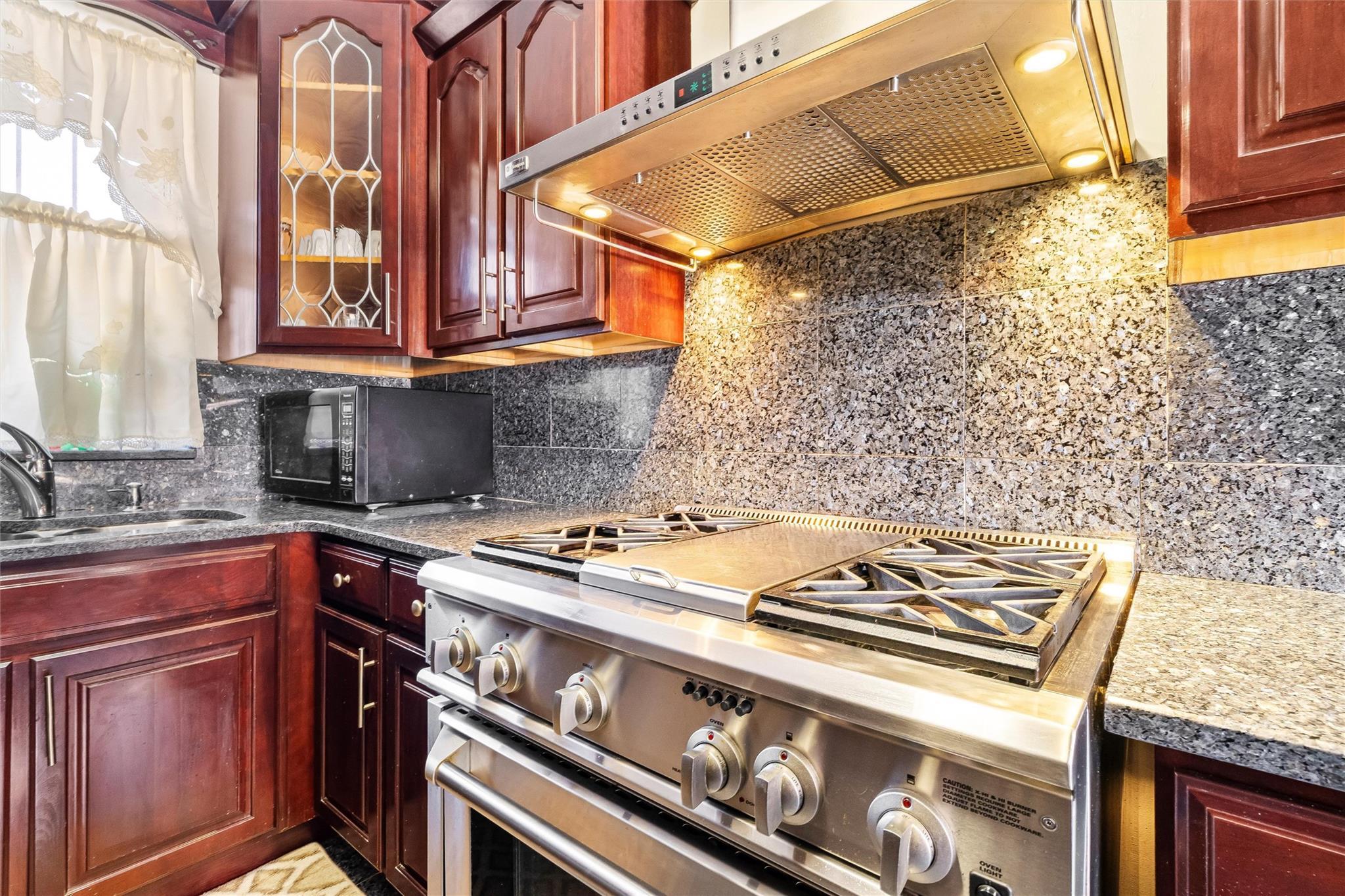Single Family Turneur  Bronx, NY 10473, MLS-830109-11