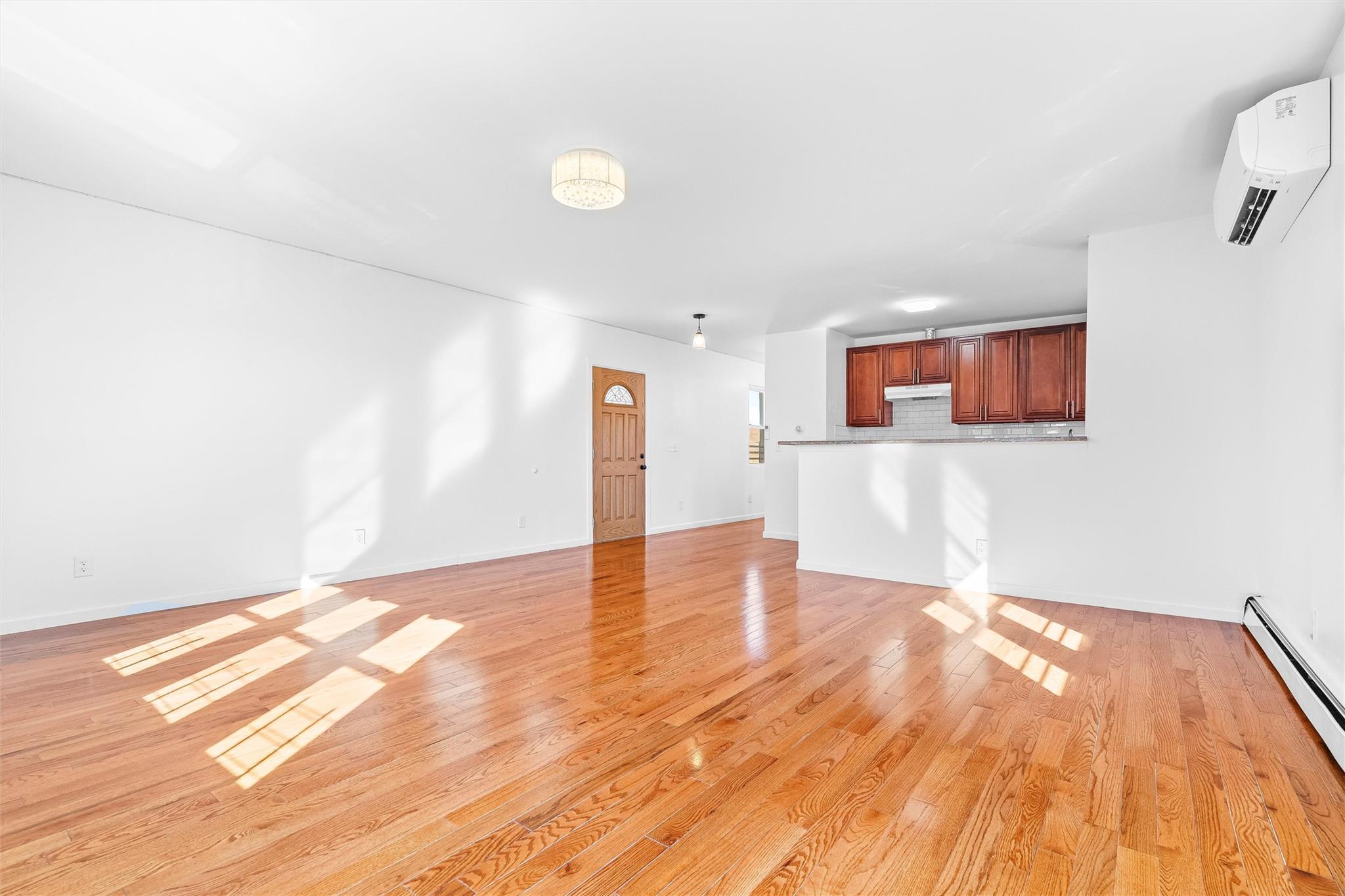 Single Family Turneur  Bronx, NY 10473, MLS-830109-22