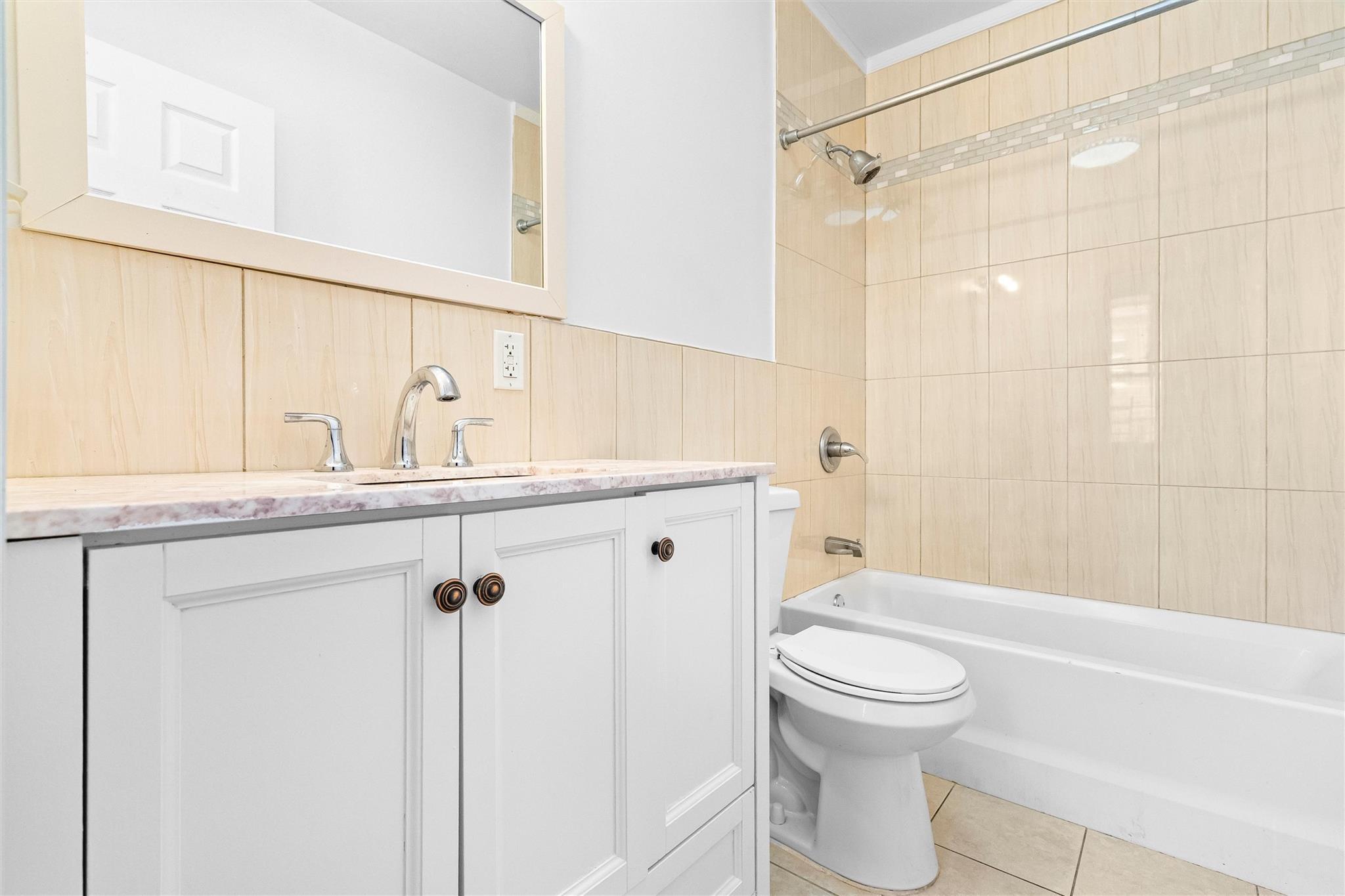 Single Family Turneur  Bronx, NY 10473, MLS-830109-31