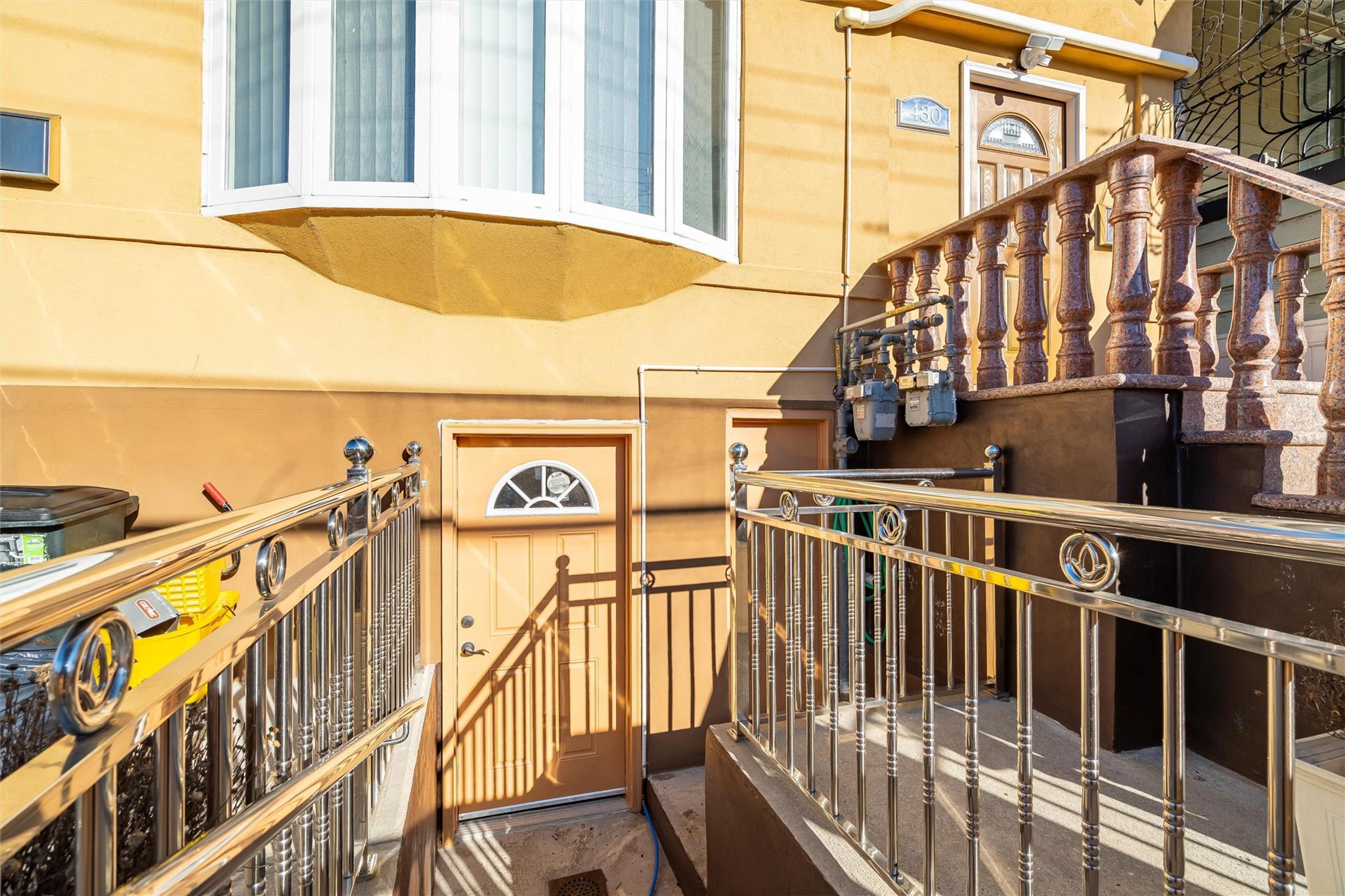 Single Family Turneur  Bronx, NY 10473, MLS-830109-34