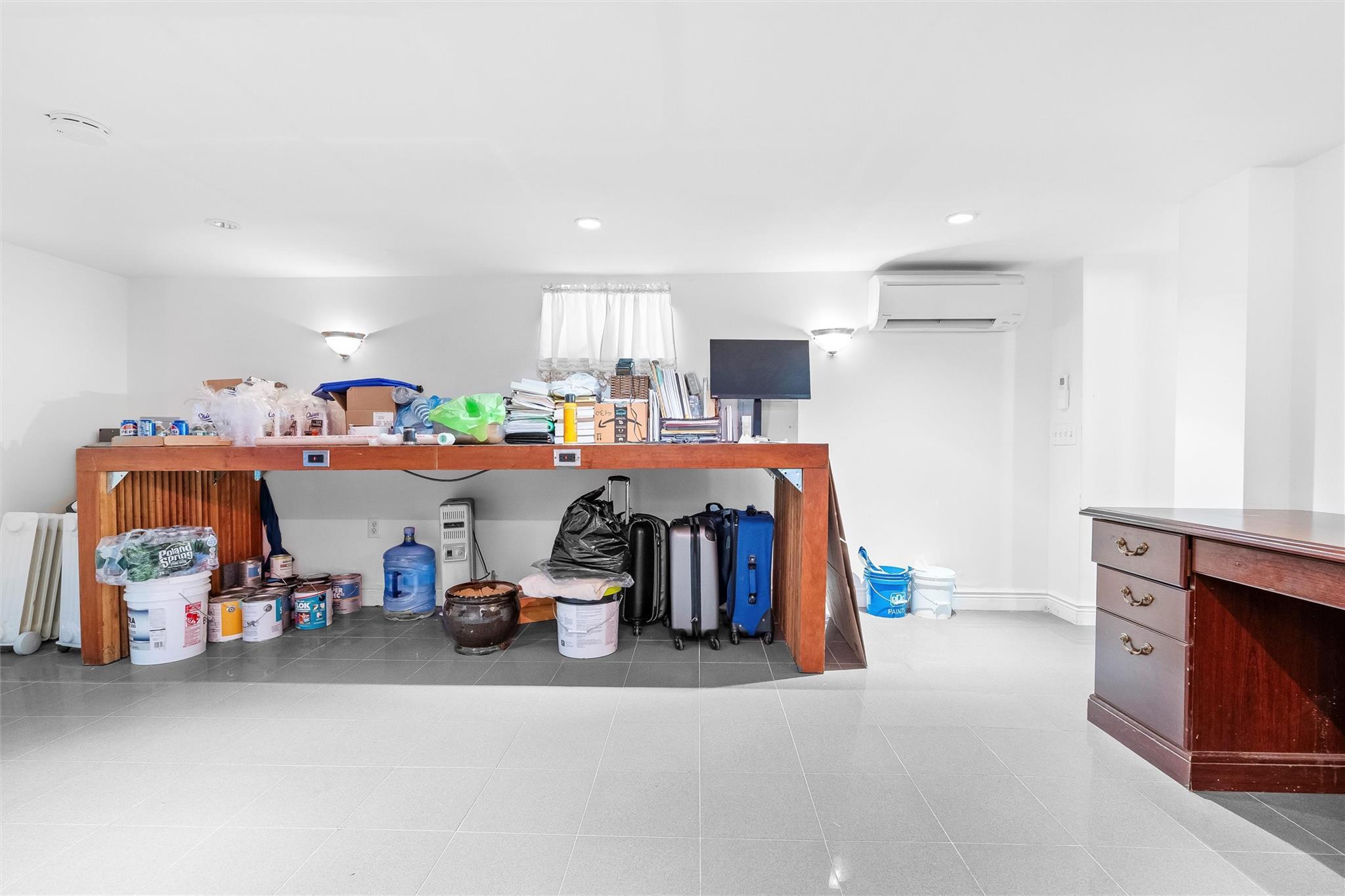 Single Family Turneur  Bronx, NY 10473, MLS-830109-38