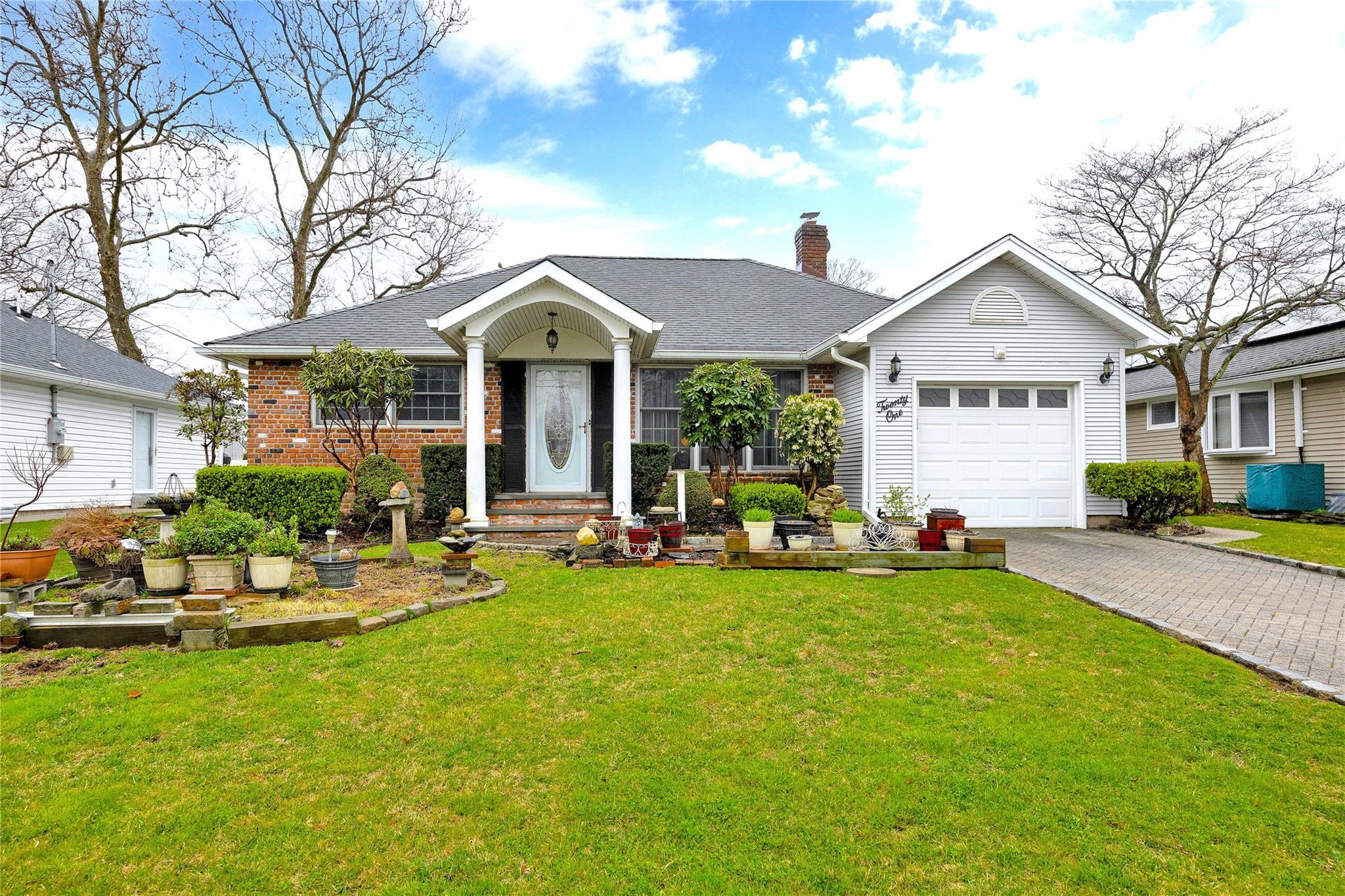 Single Family Oxford  Nassau County, NY 11758, MLS-830166-2