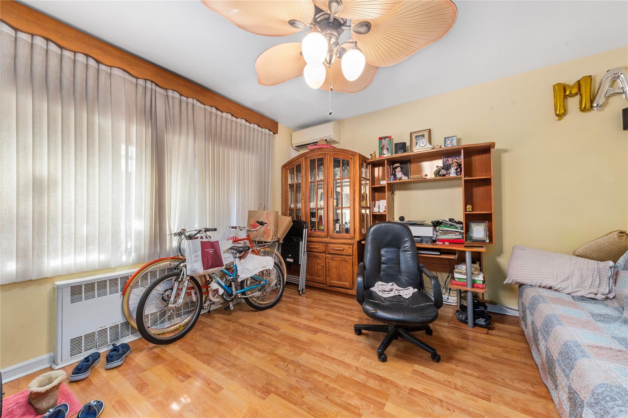 Single Family 30th  Queens, NY 11103, MLS-830184-10