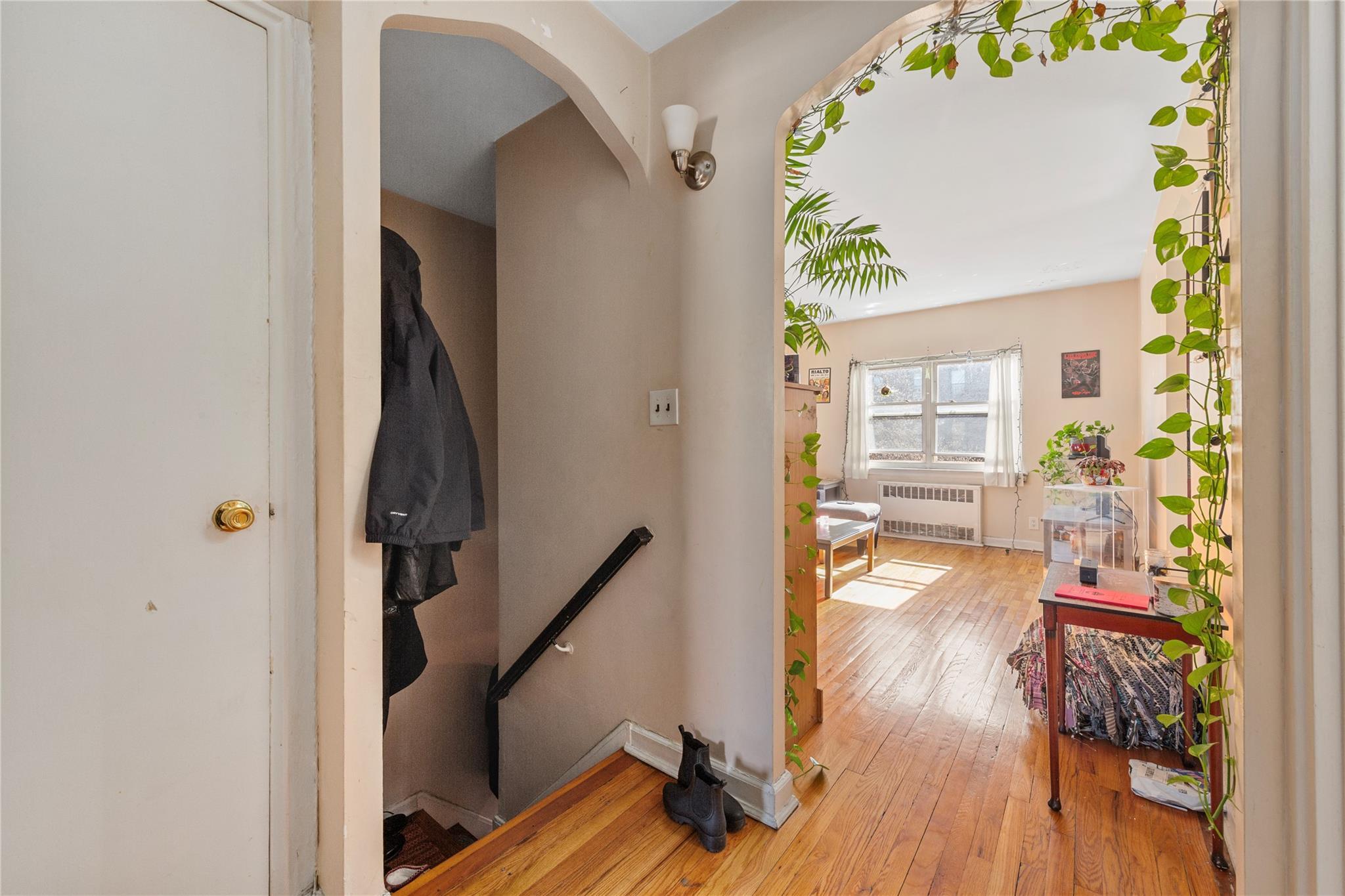 Single Family 30th  Queens, NY 11103, MLS-830184-3