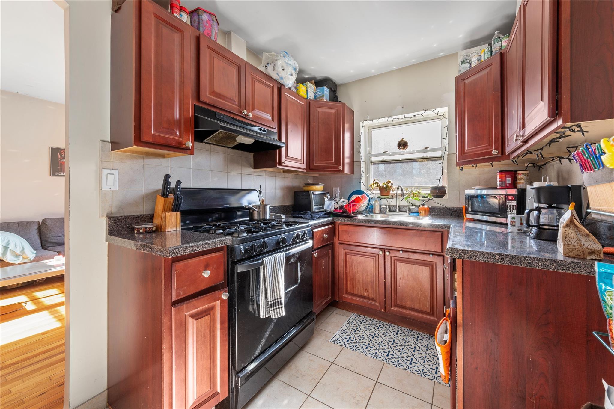 Single Family 30th  Queens, NY 11103, MLS-830184-6