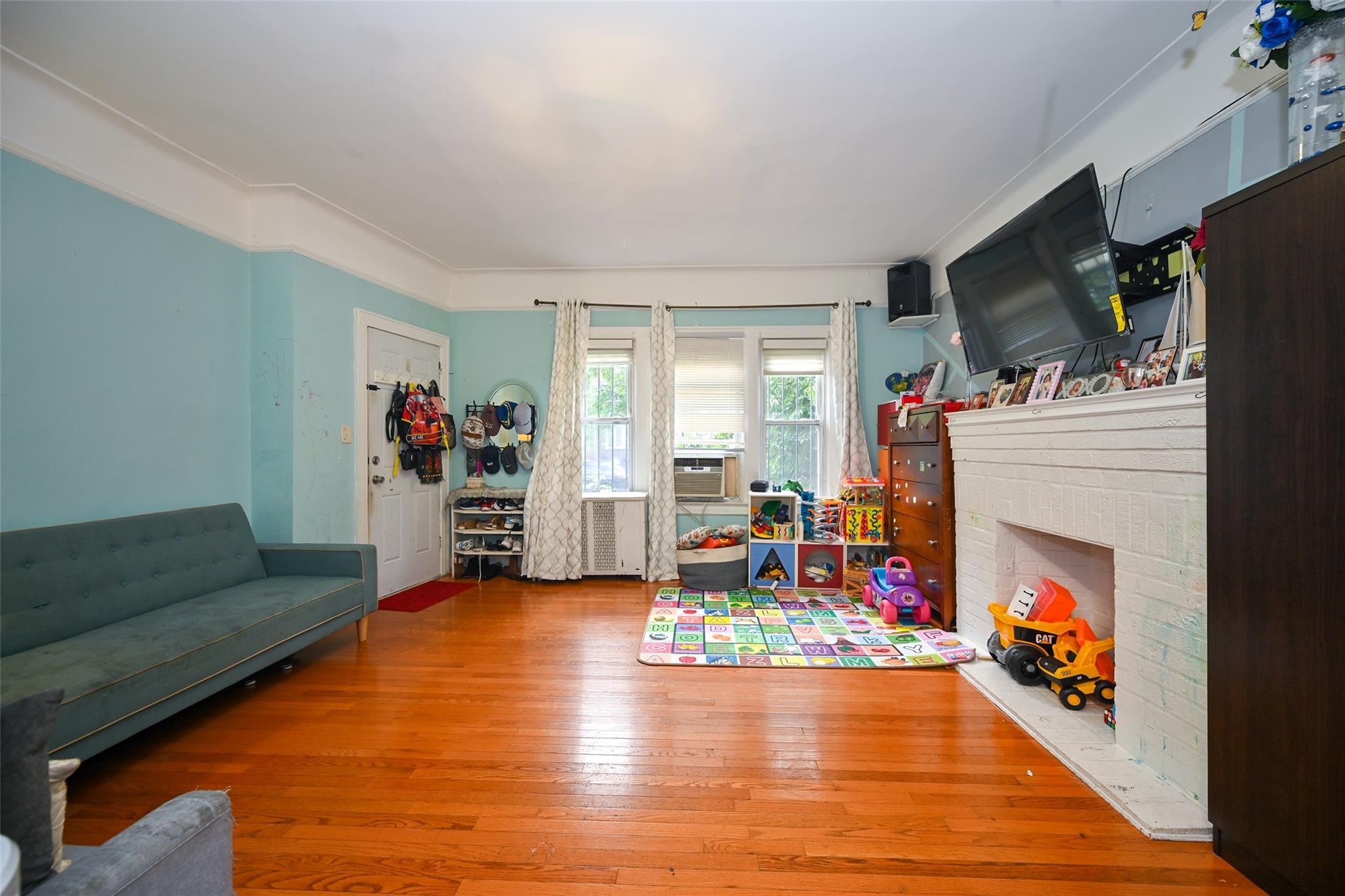 Single Family 84  Queens, NY 11432, MLS-830229-10