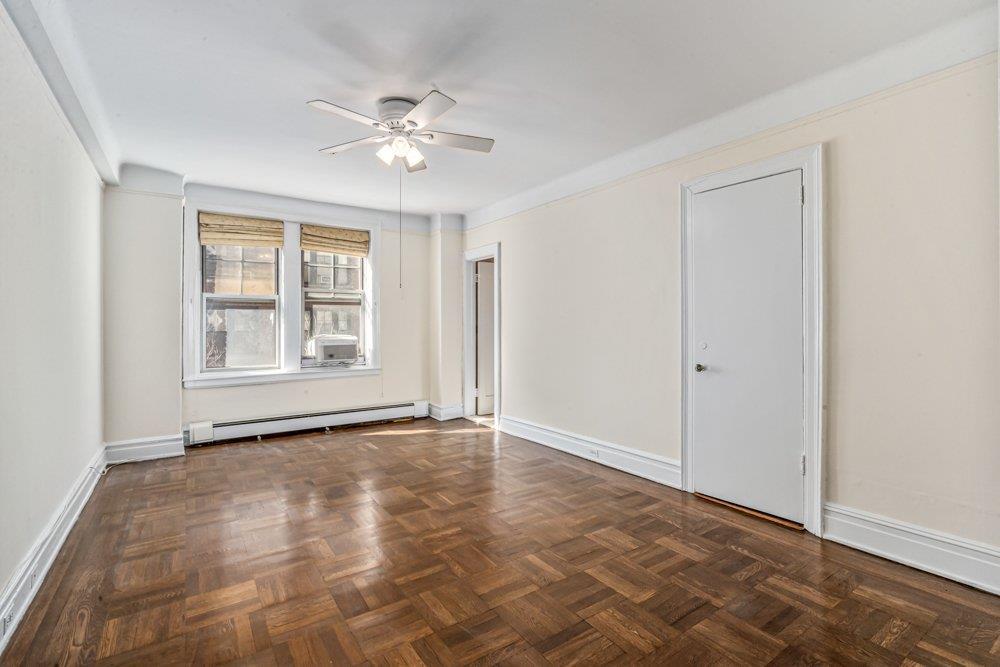 Coop Riverside  Manhattan, NY 10024, MLS-830237-4